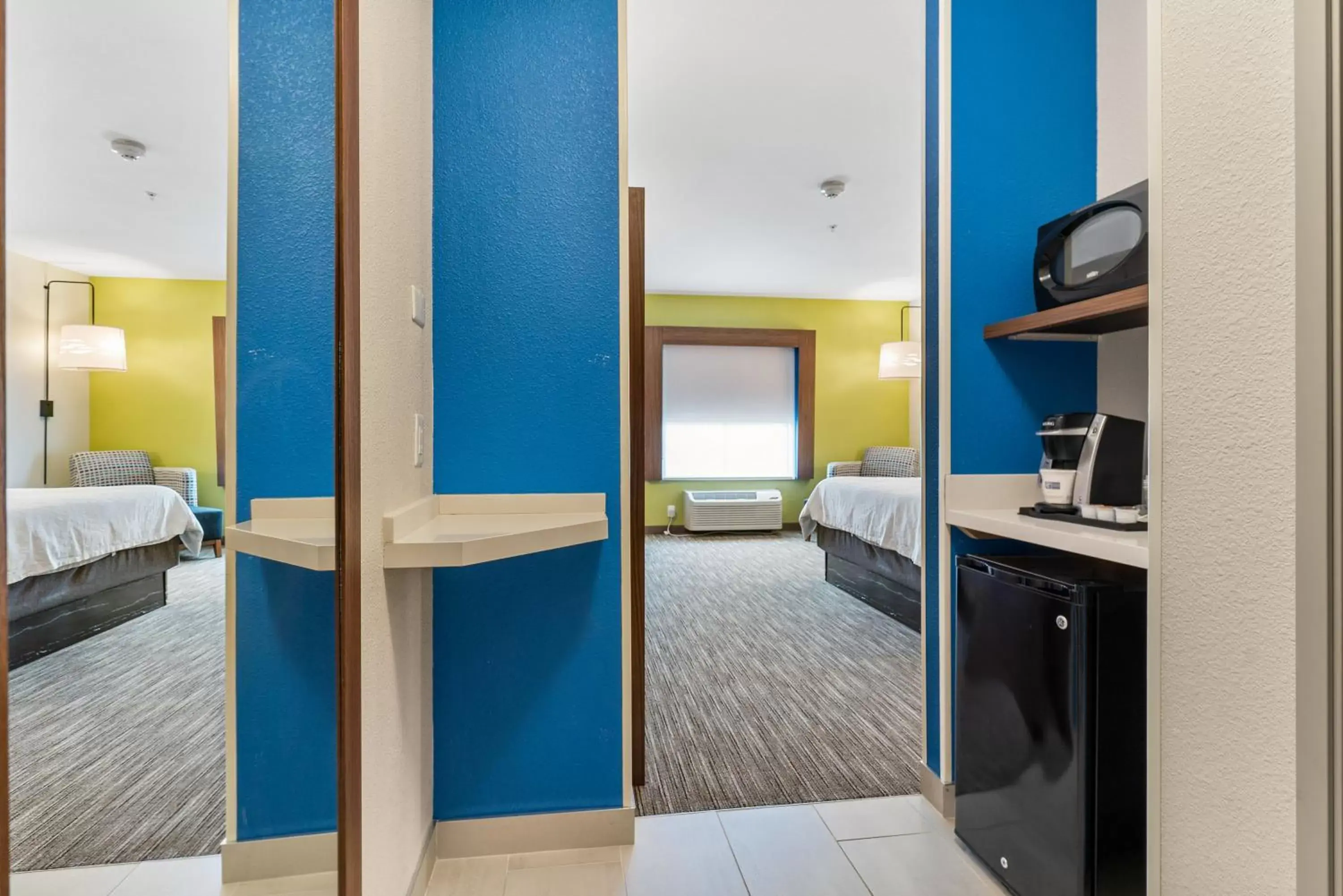 Photo of the whole room, Bunk Bed in Holiday Inn Express & Suites Van Buren-Fort Smith Area, an IHG Hotel