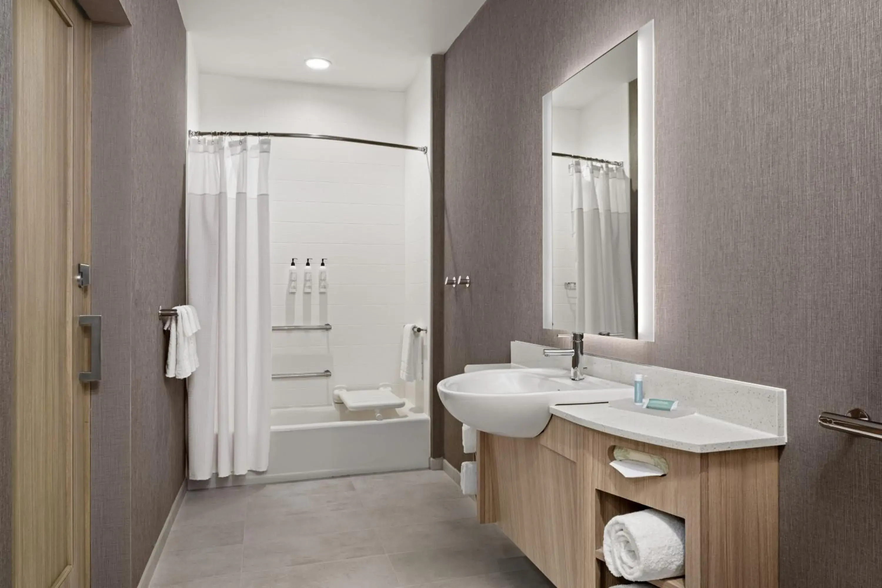 Bathroom in SpringHill Suites by Marriott Kalamazoo Portage