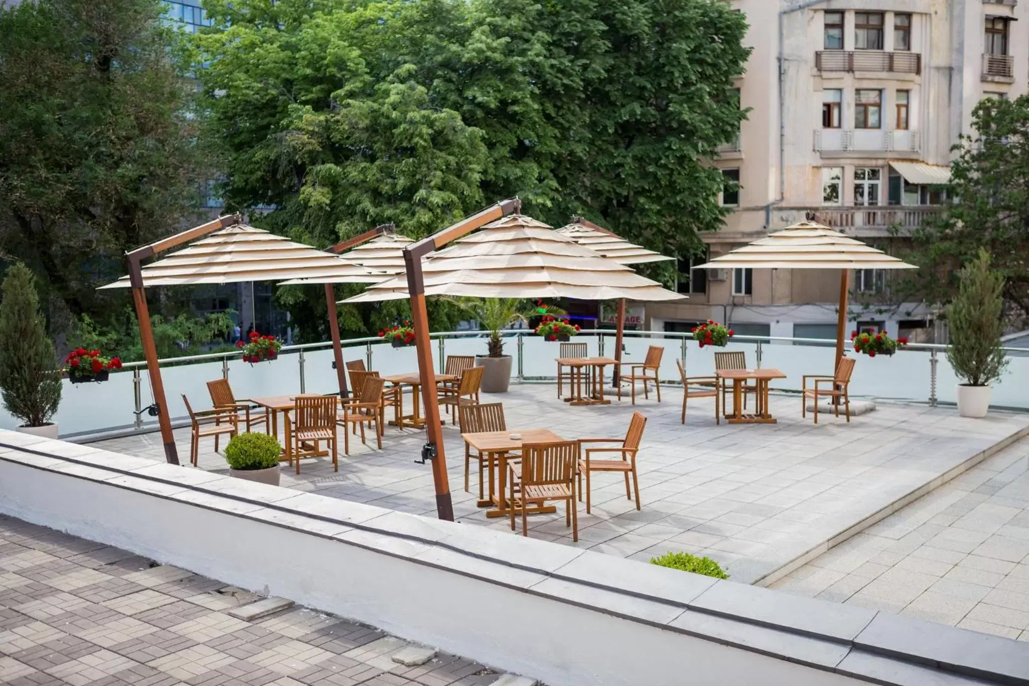 Meeting/conference room, Restaurant/Places to Eat in InterContinental Athenee Palace Bucharest, an IHG Hotel