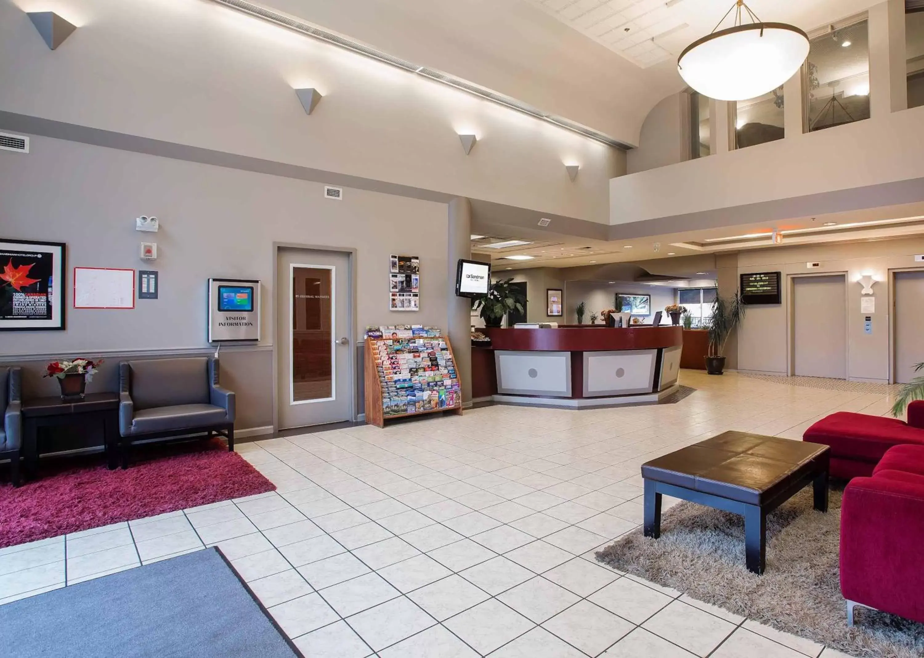 Lobby or reception in Sandman Hotel Victoria Lobby or reception in Sandman Hotel Victoria