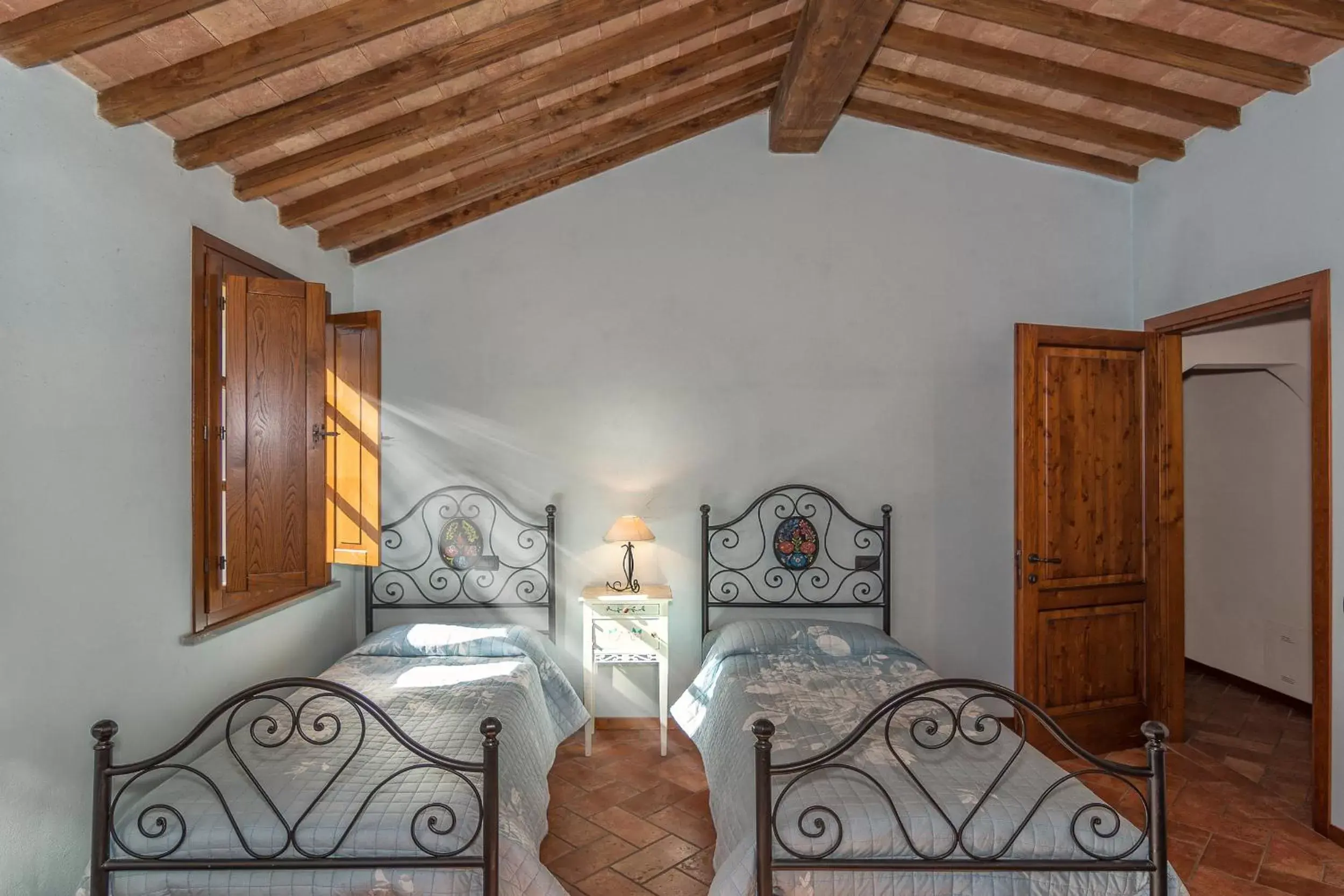 Bedroom, Bed in Pisa Holidays