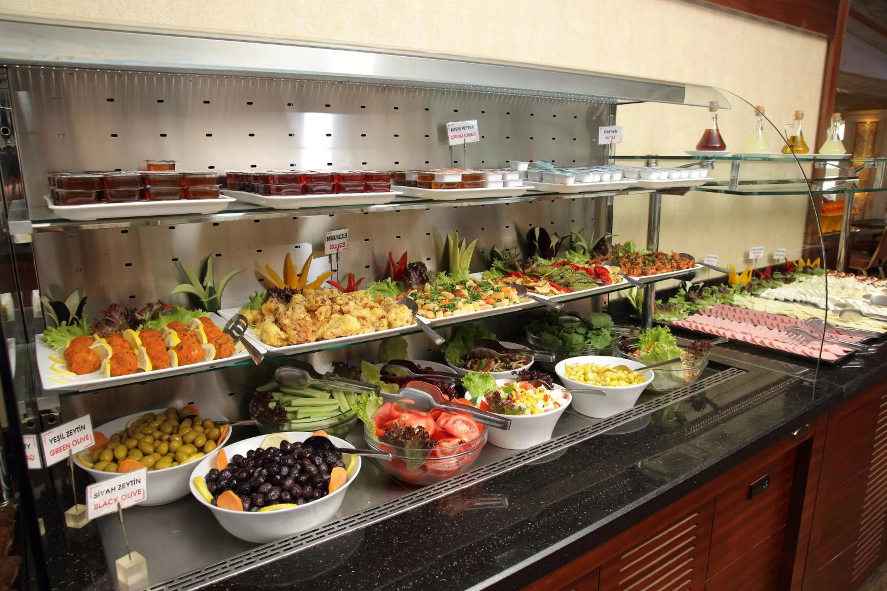 Restaurant/places to eat in Deluxe Golden Horn Sultanahmet Hotel