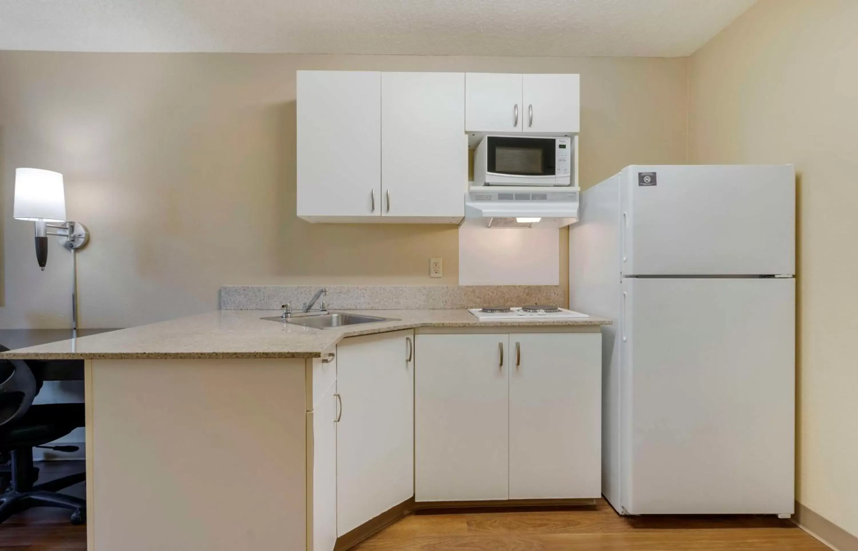 Bedroom, Kitchen/Kitchenette in Extended Stay America Suites - San Jose - Santa Clara