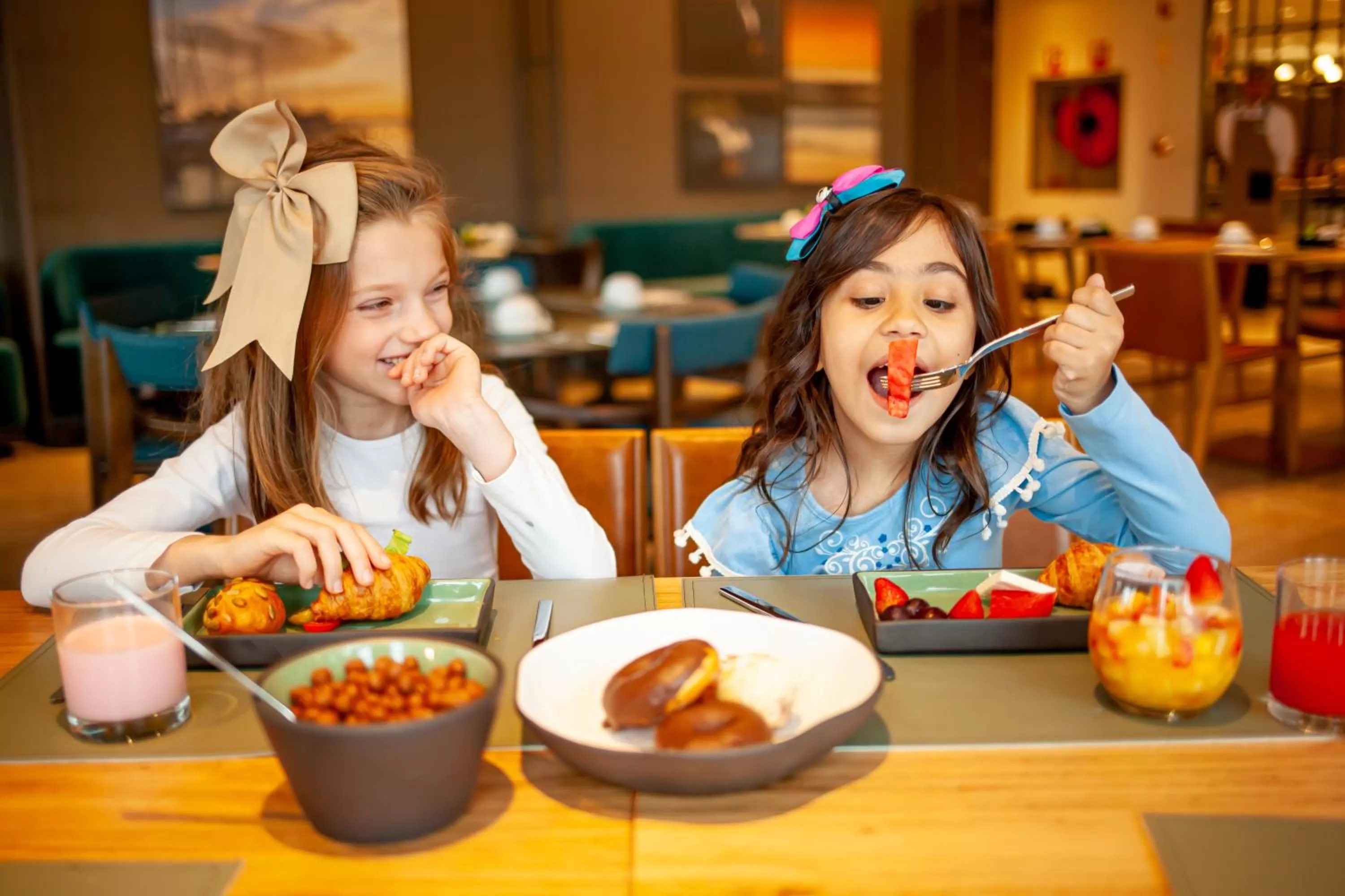 People in Mercure Itajai Navegantes