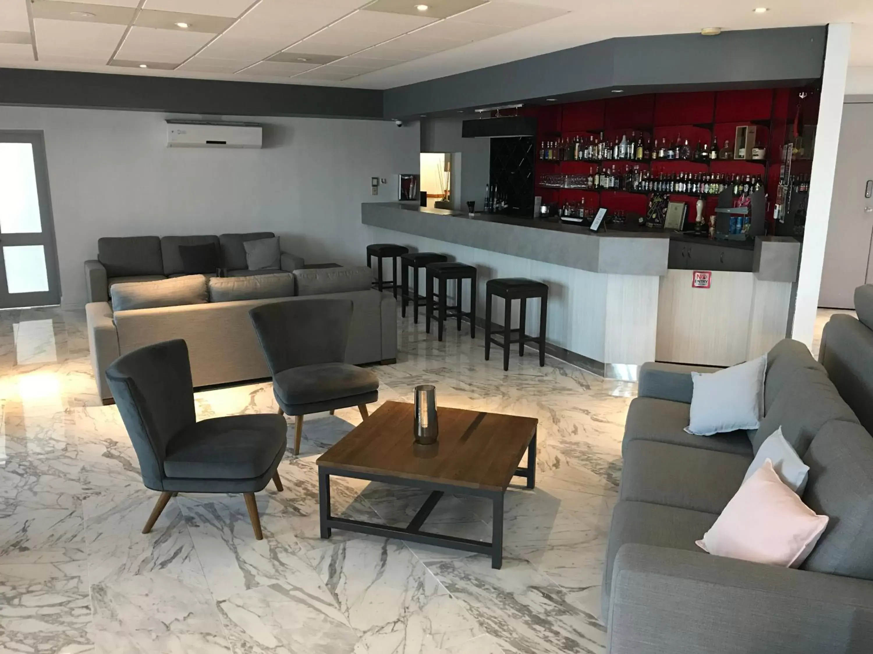 Lounge or bar in Hunts Hotel Liverpool Lounge or bar in Hunts Hotel Liverpool