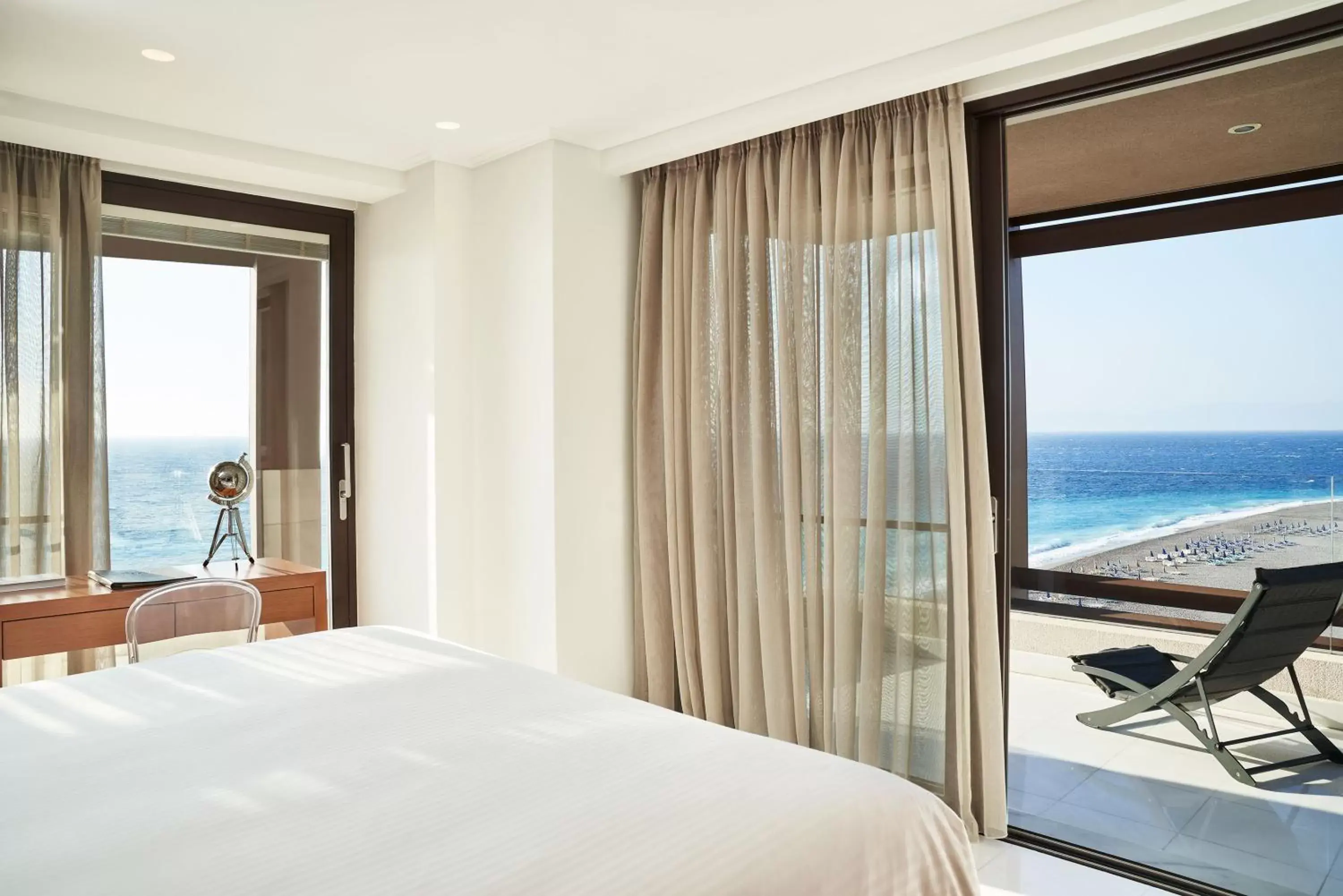 Two-Bedroom Suite - Premium View in Bellevue On The Beach Suites