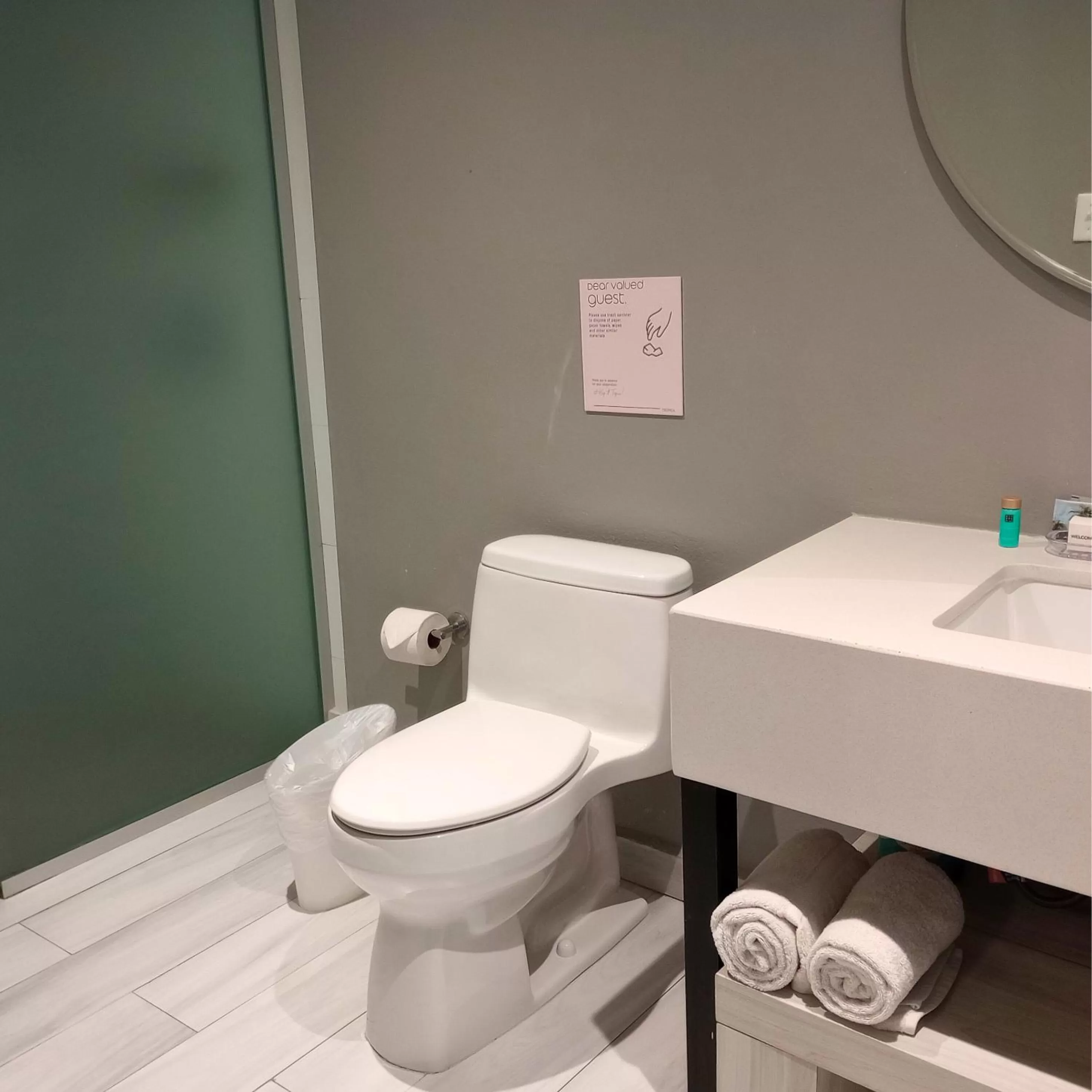 Bathroom in Trópica Beach Hotel