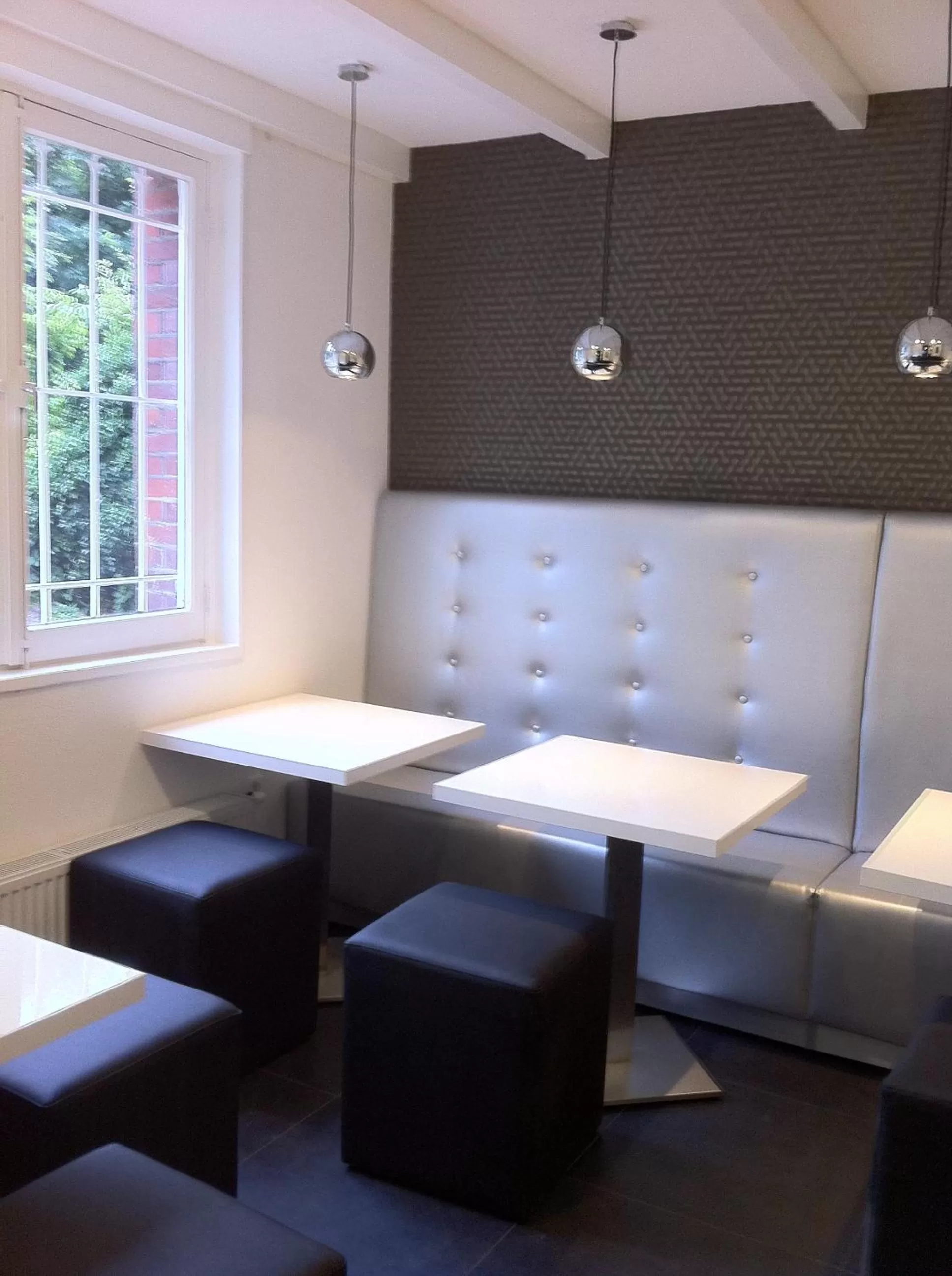 Restaurant/places to eat in Hotel Vossius Vondelpark