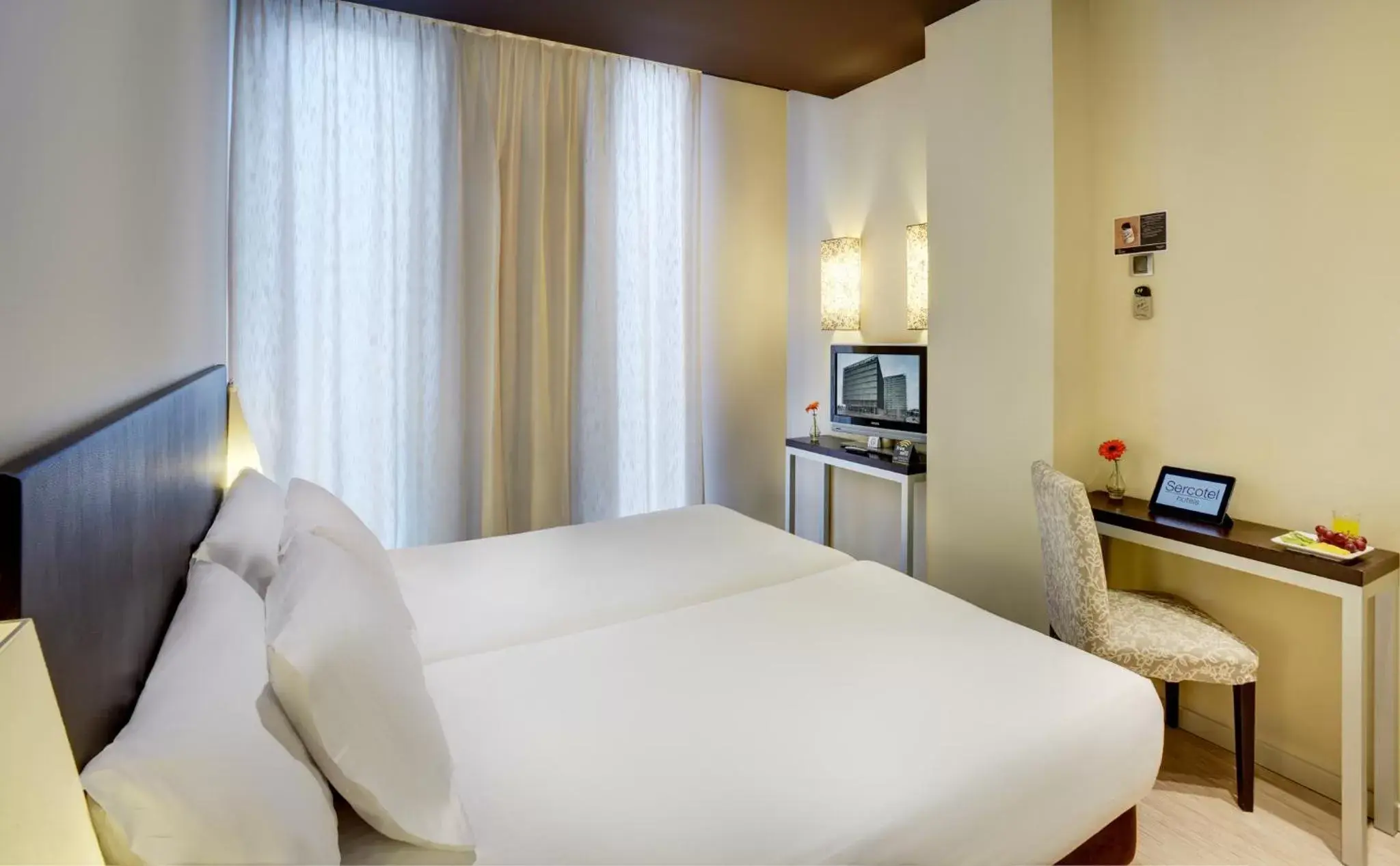 Bed in Sercotel Boulevard Vitoria-Gasteiz