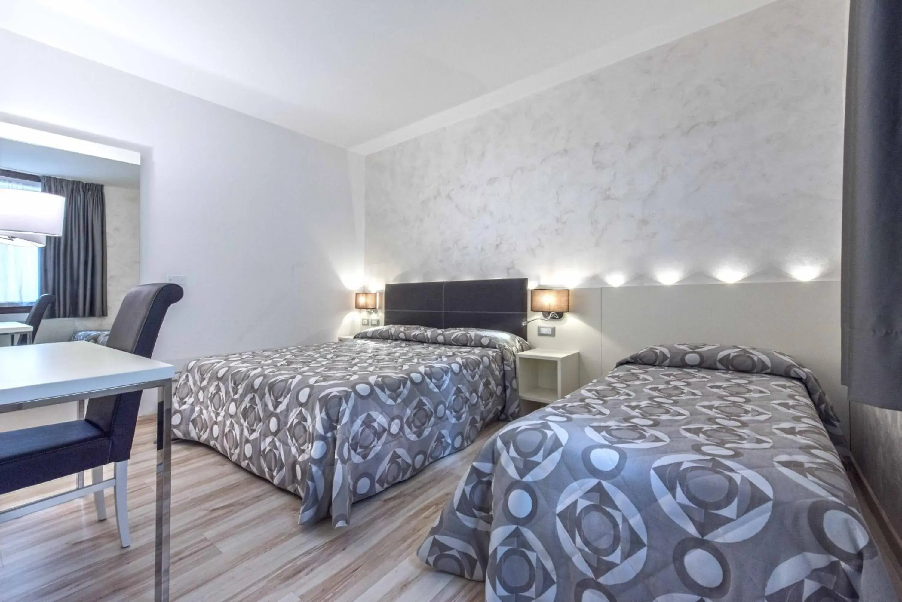 Bedroom, Bed in Hotel Vivit ***S