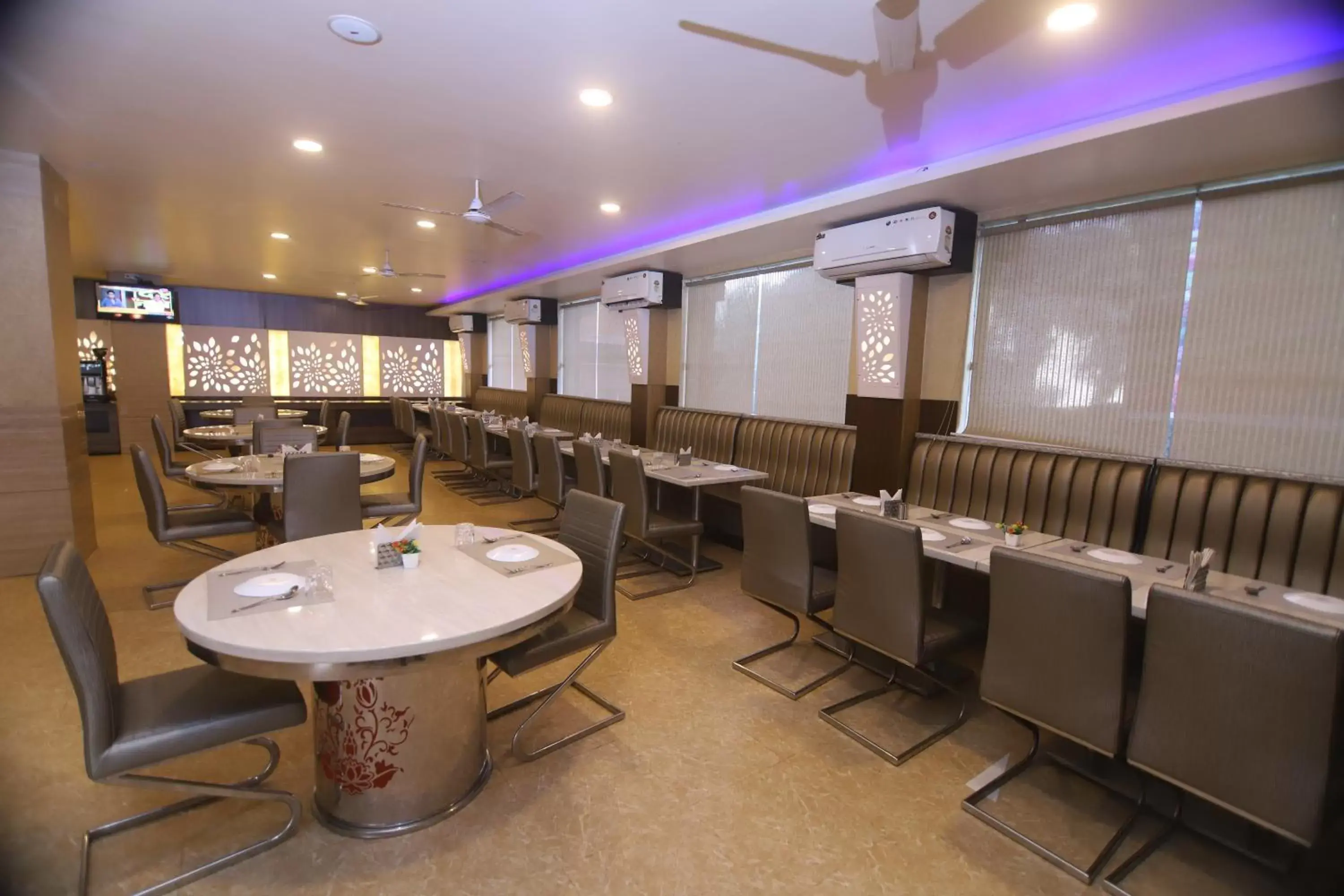 Restaurant/places to eat in Paradise Ganga - A River Side Hotel Restaurant/places to eat in Paradise Ganga - A River Side Hotel