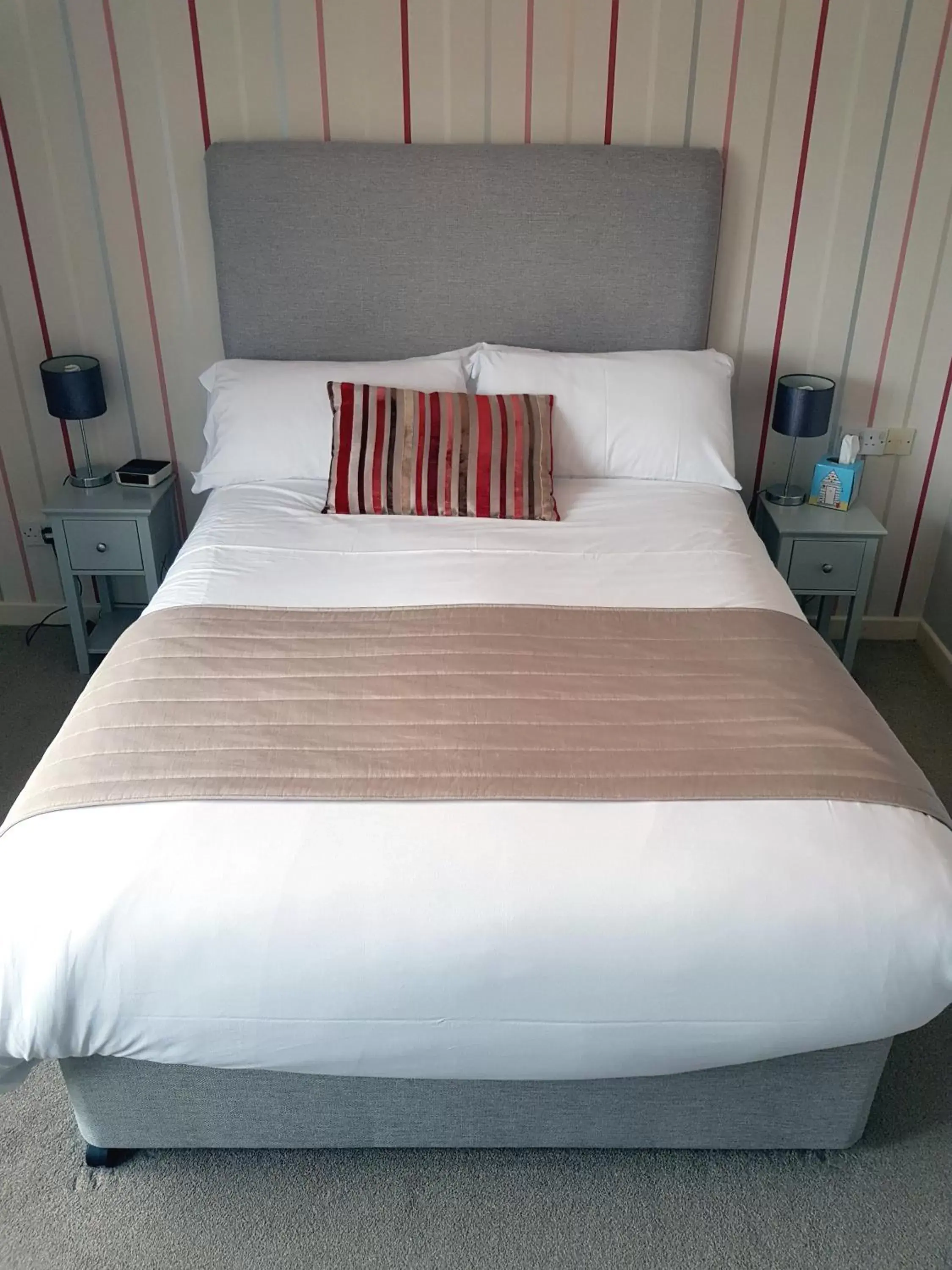 Bedroom, Bed in Ferry House Inn
