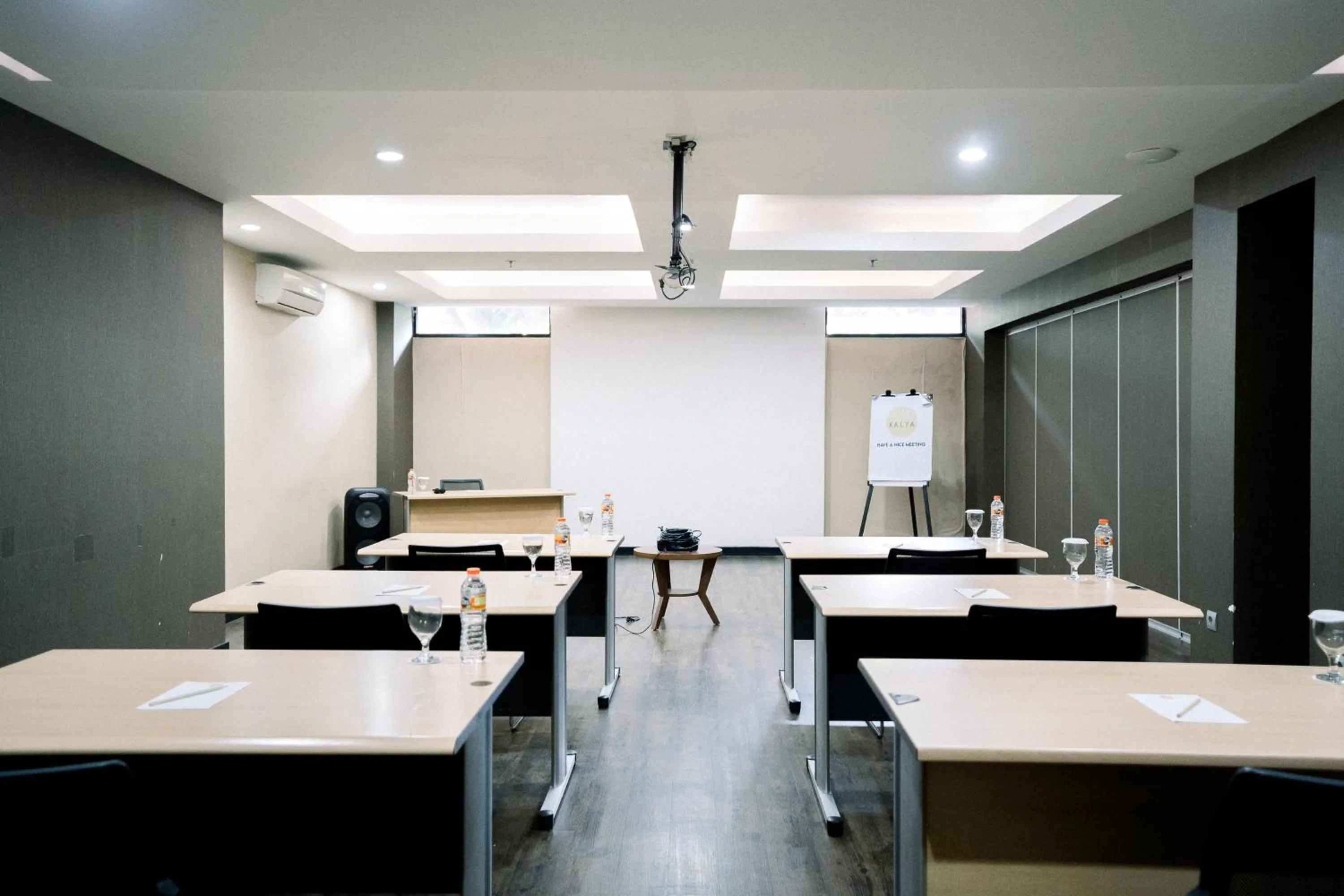 Meeting/conference room in Kalya Hotel Bandung Dago