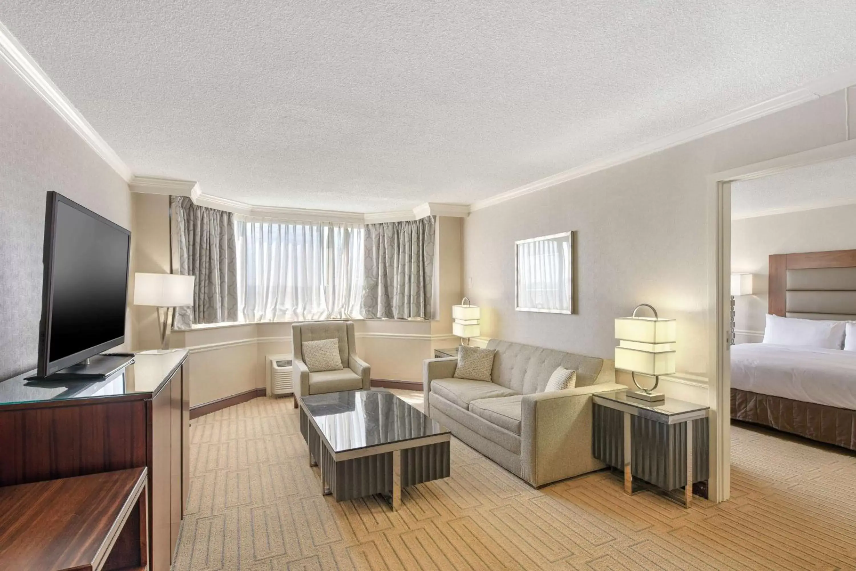 Bedroom, Seating Area in Hilton Arlington National Landing
