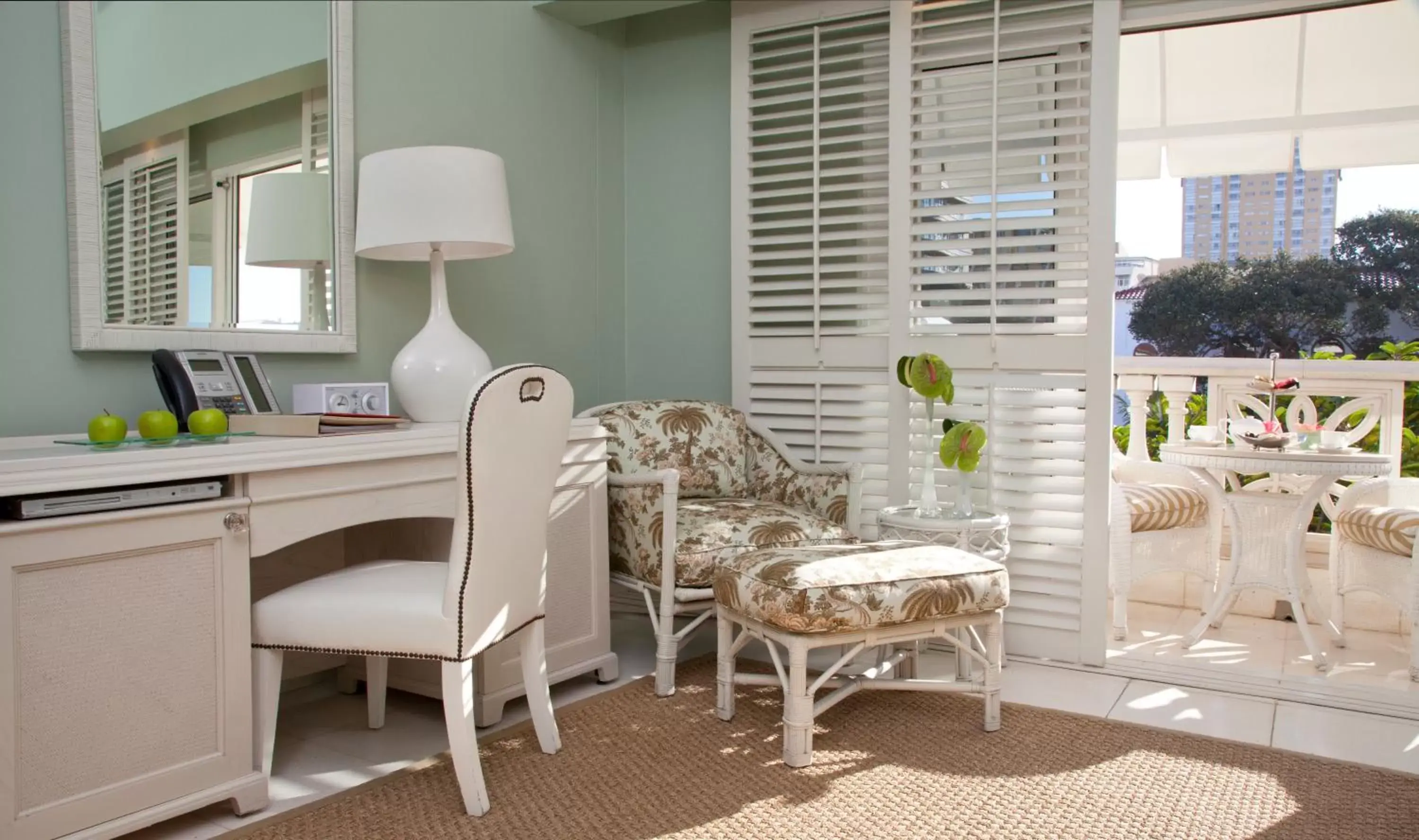 Bathroom, Seating Area in The Oyster Box