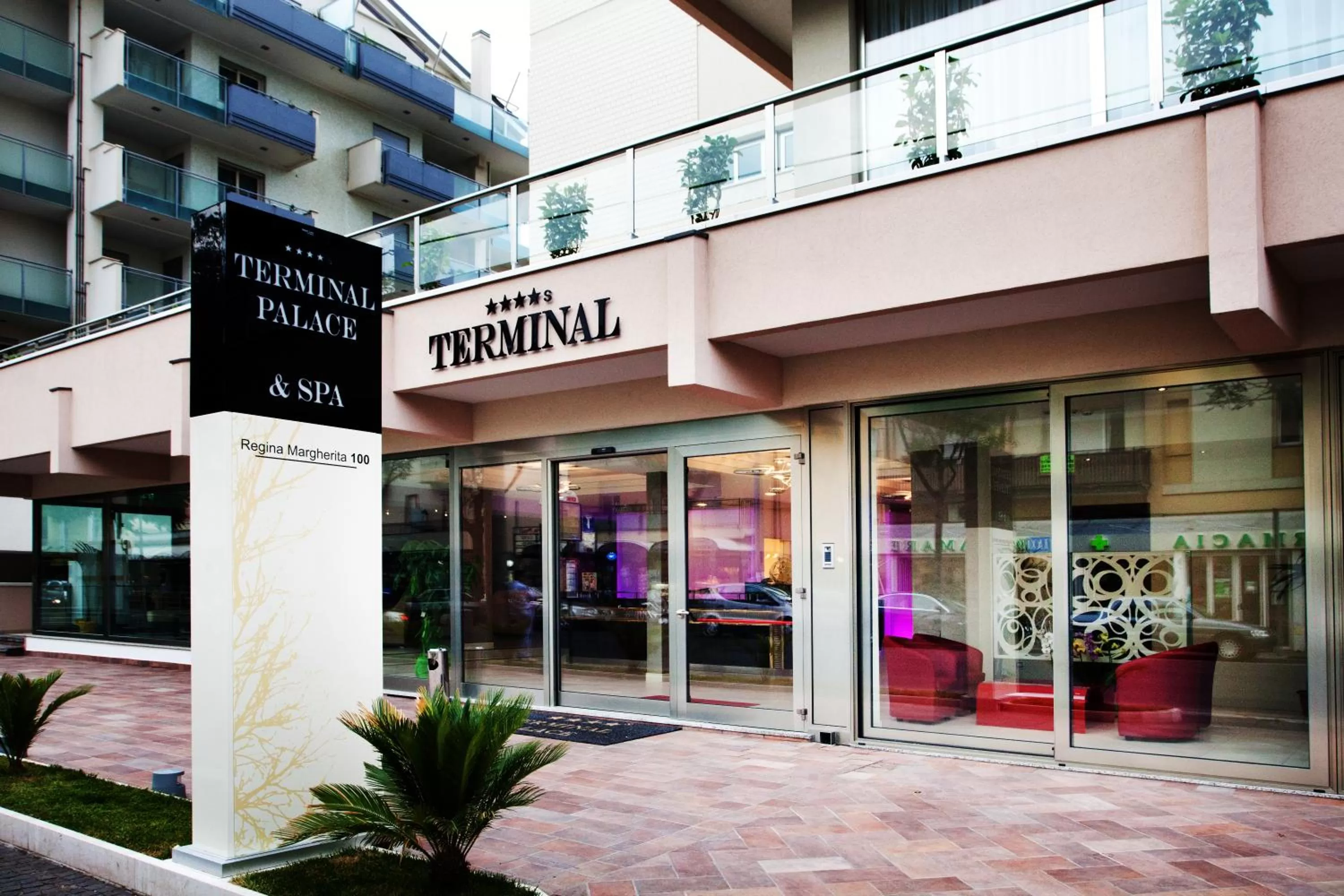 Facade/entrance in Terminal Palace & SPA