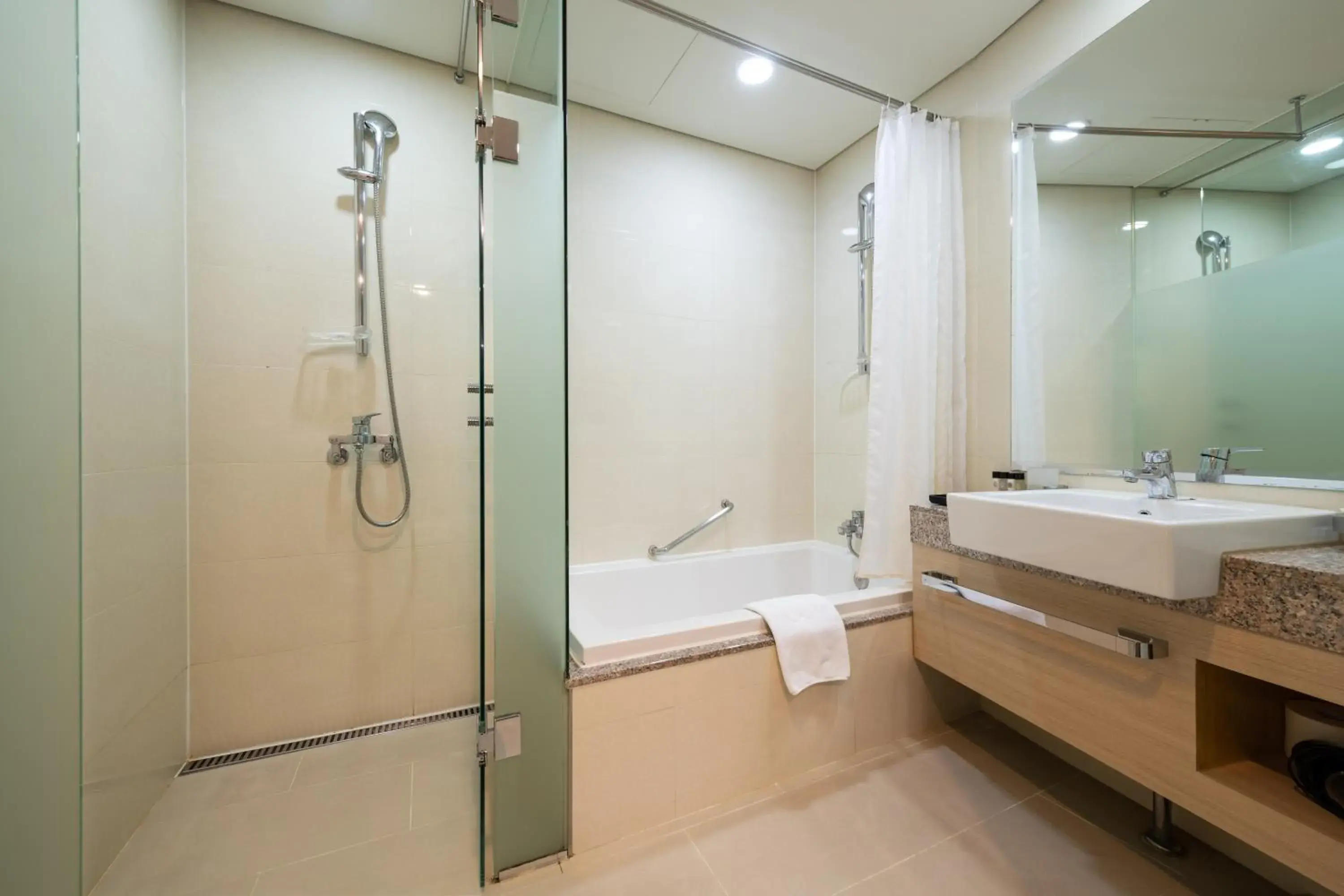 Bathroom in Stanford Hotel Seoul