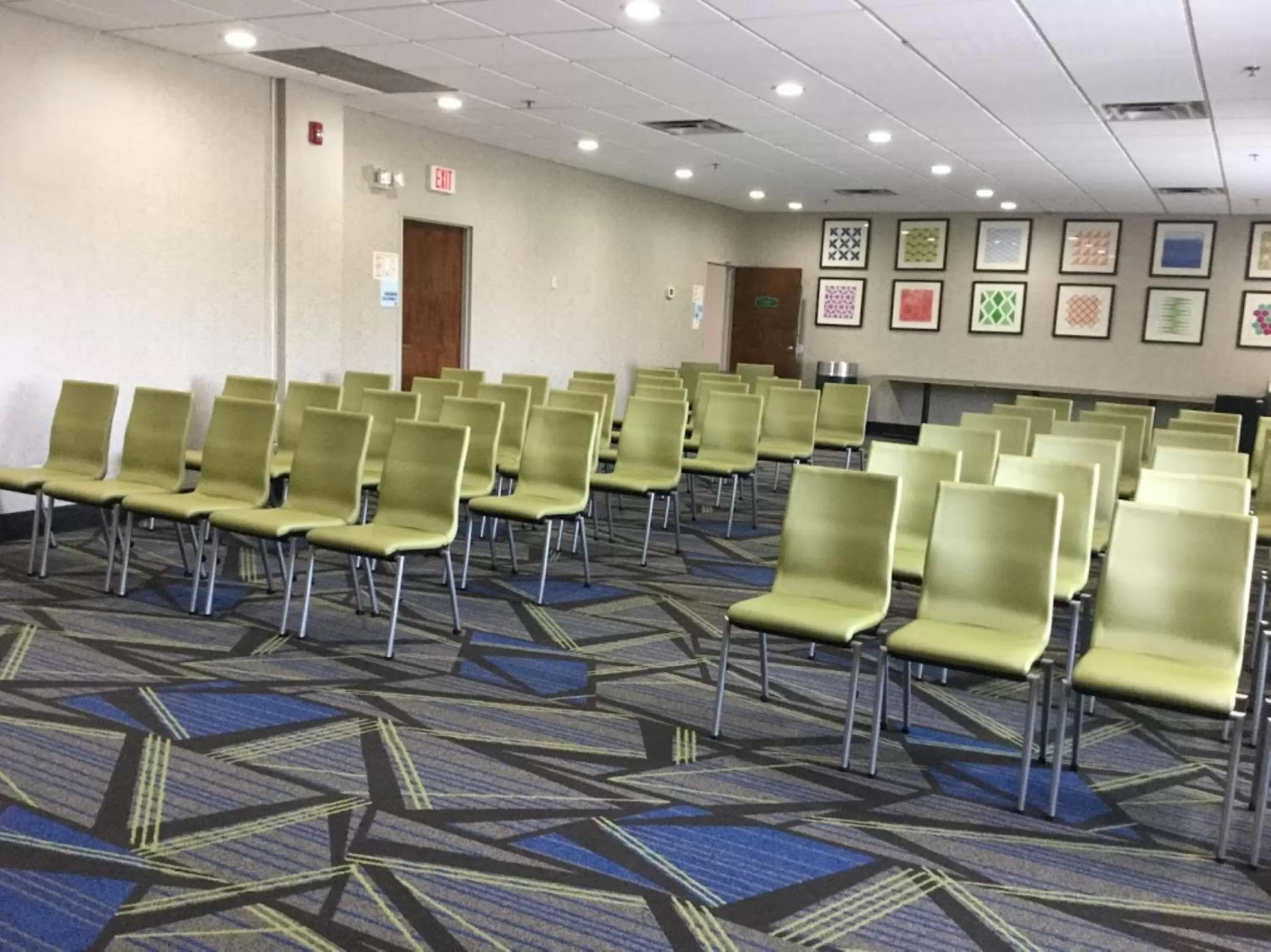 Meeting/conference room in Holiday Inn Express Easton by IHG