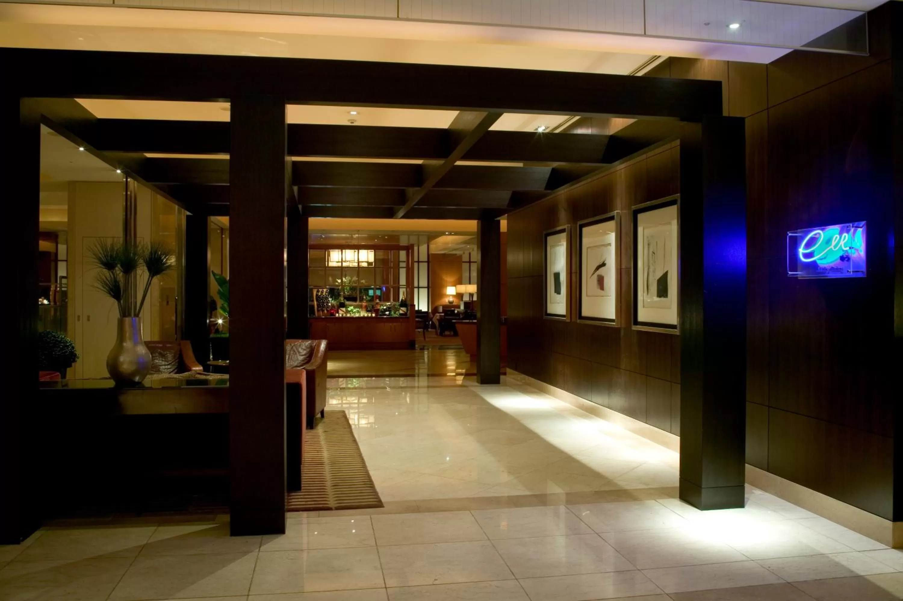 Restaurant/places to eat in Sheraton Miyako Hotel Osaka