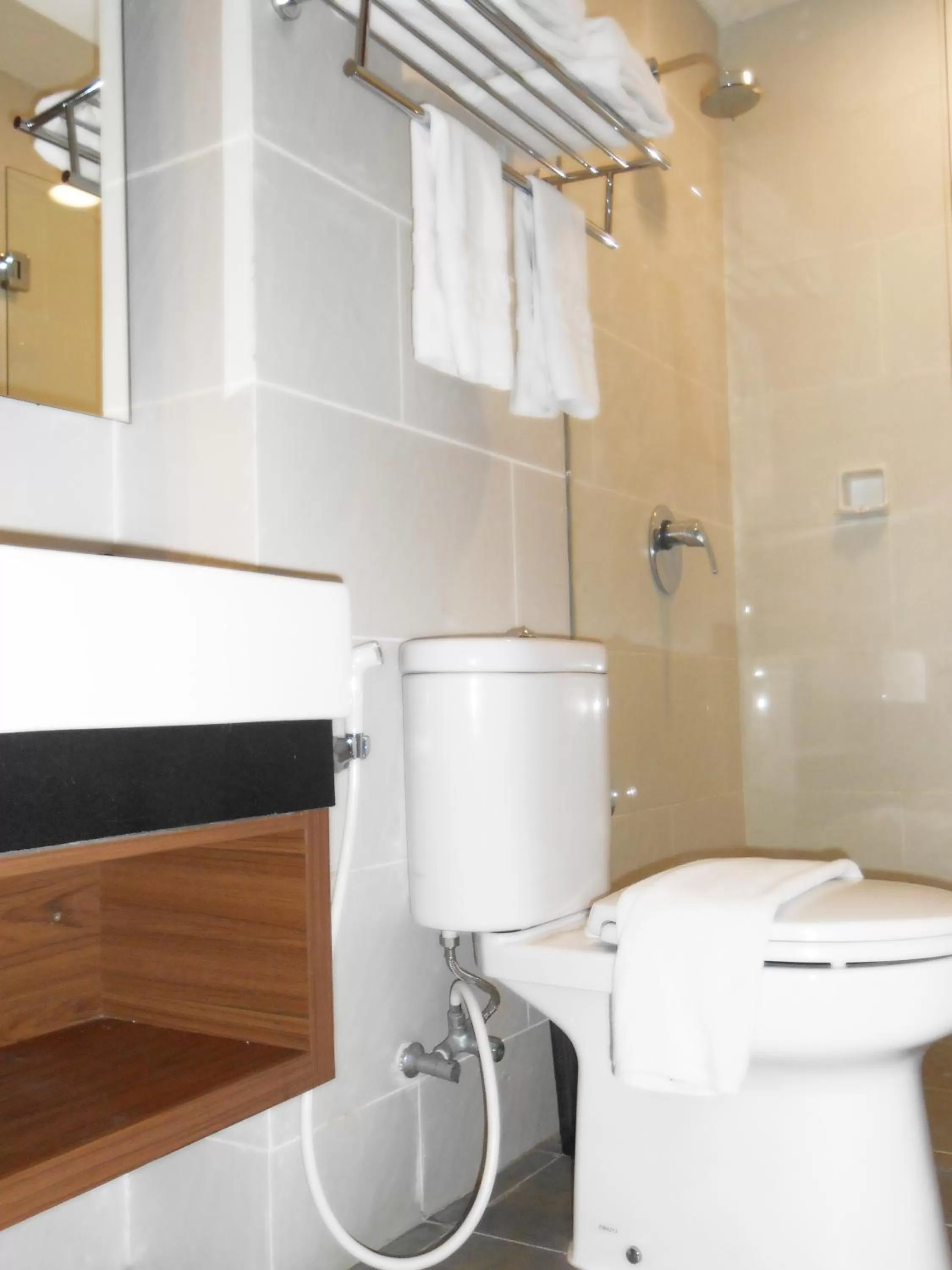 Bathroom in Midtown Hotel Surabaya