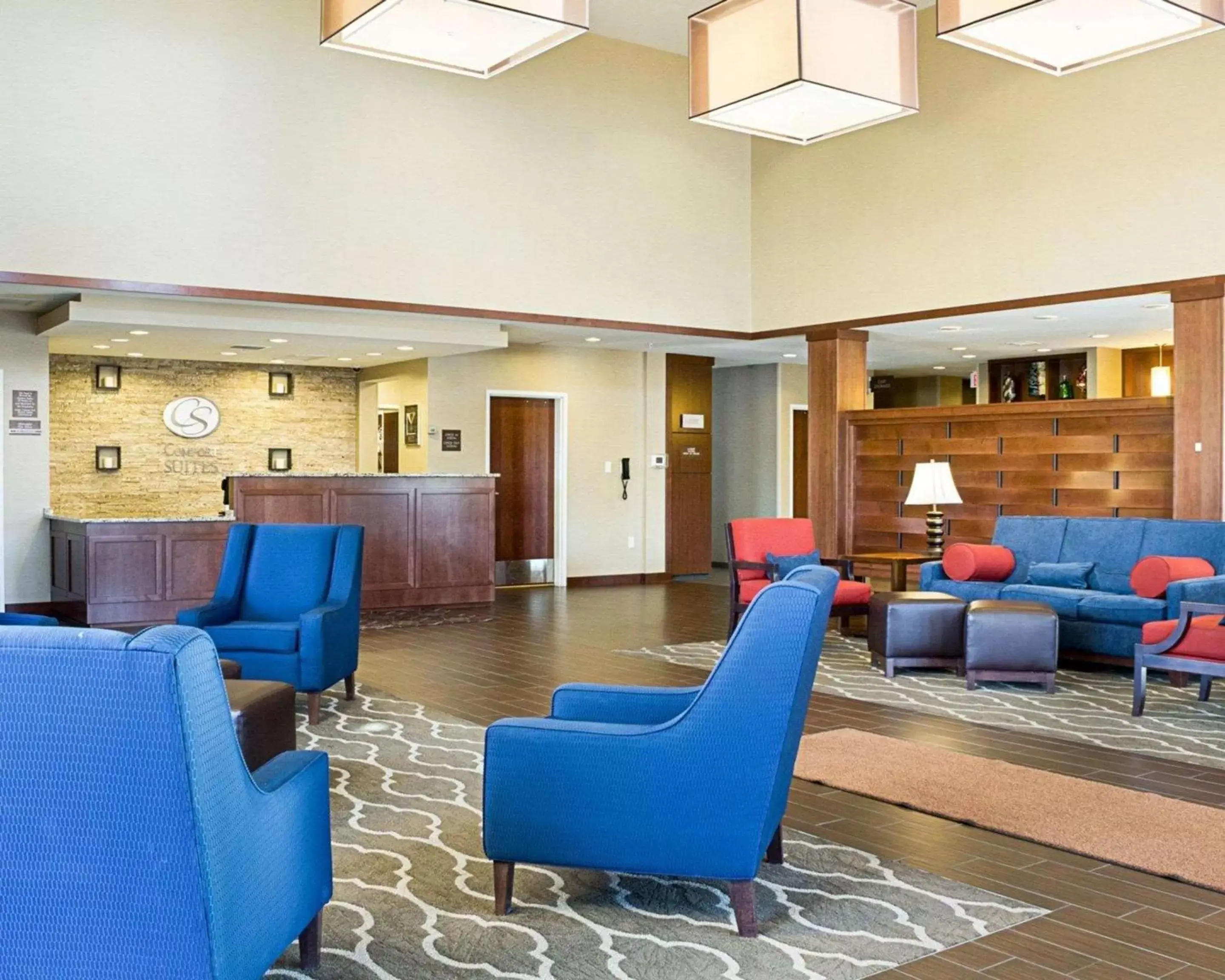 Lobby or reception, Lounge/Bar in Comfort Suites Medical Center