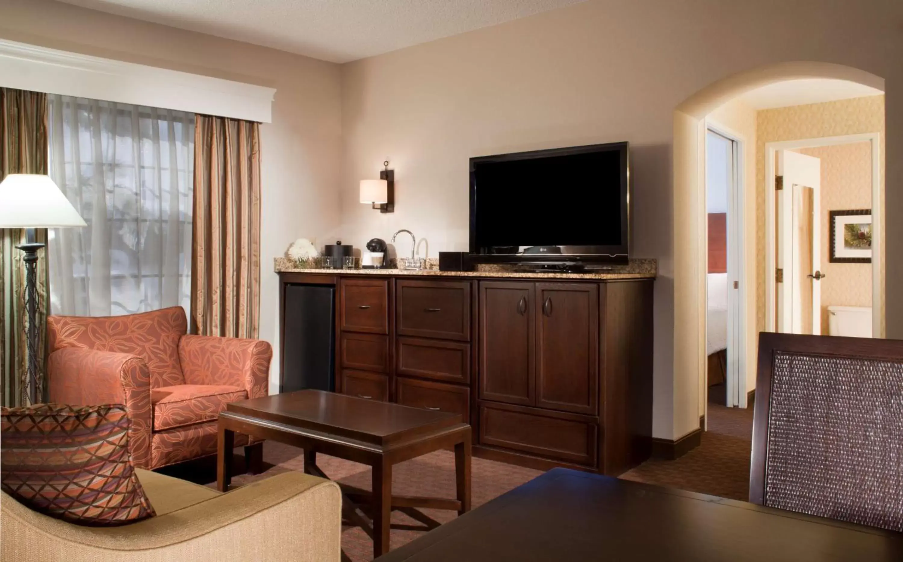 Living room, Seating Area in Embassy Suites by Hilton Flagstaff