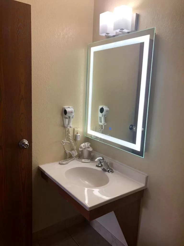 Family in wallaceburg inn