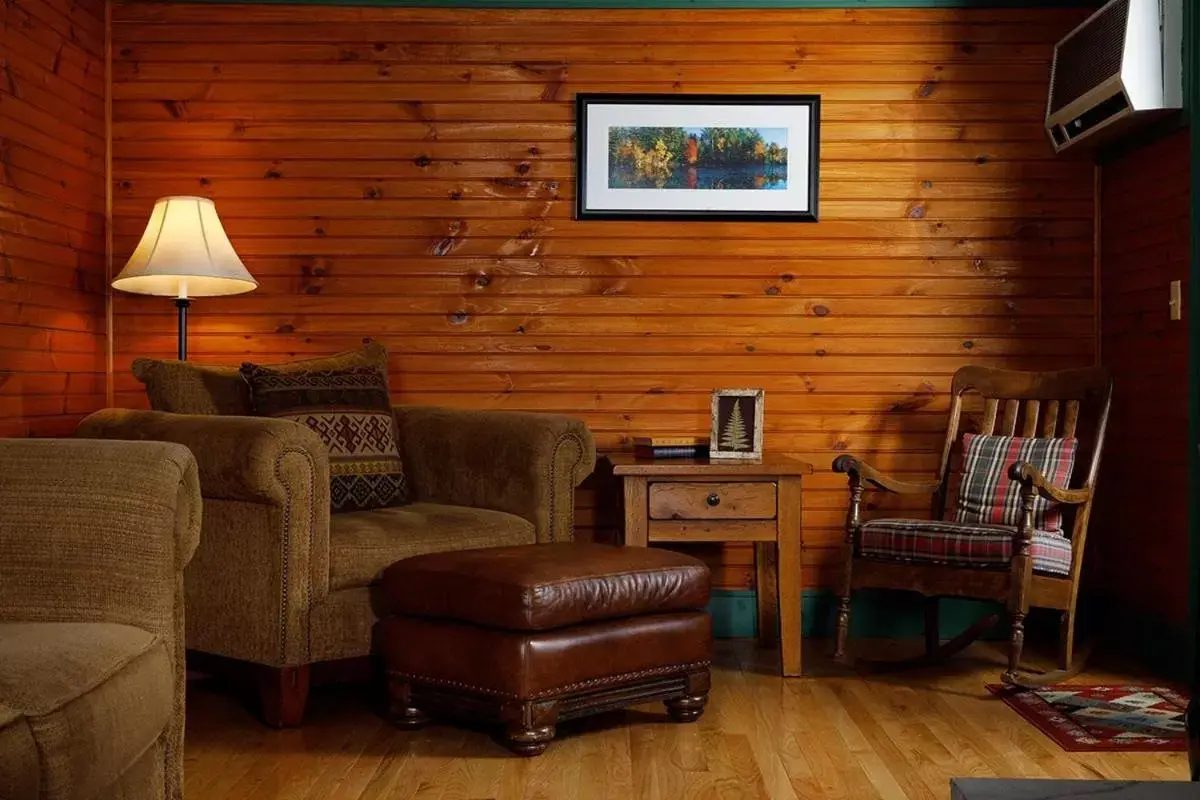 Seating Area in Friends Lake Inn