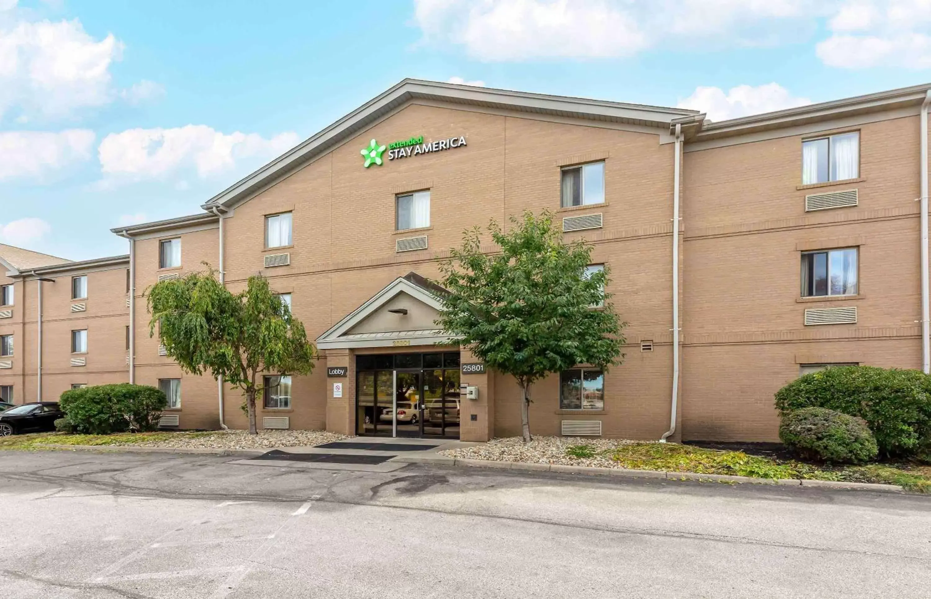 Property Building in Extended Stay America Suites - Cleveland - Great Northern Mall