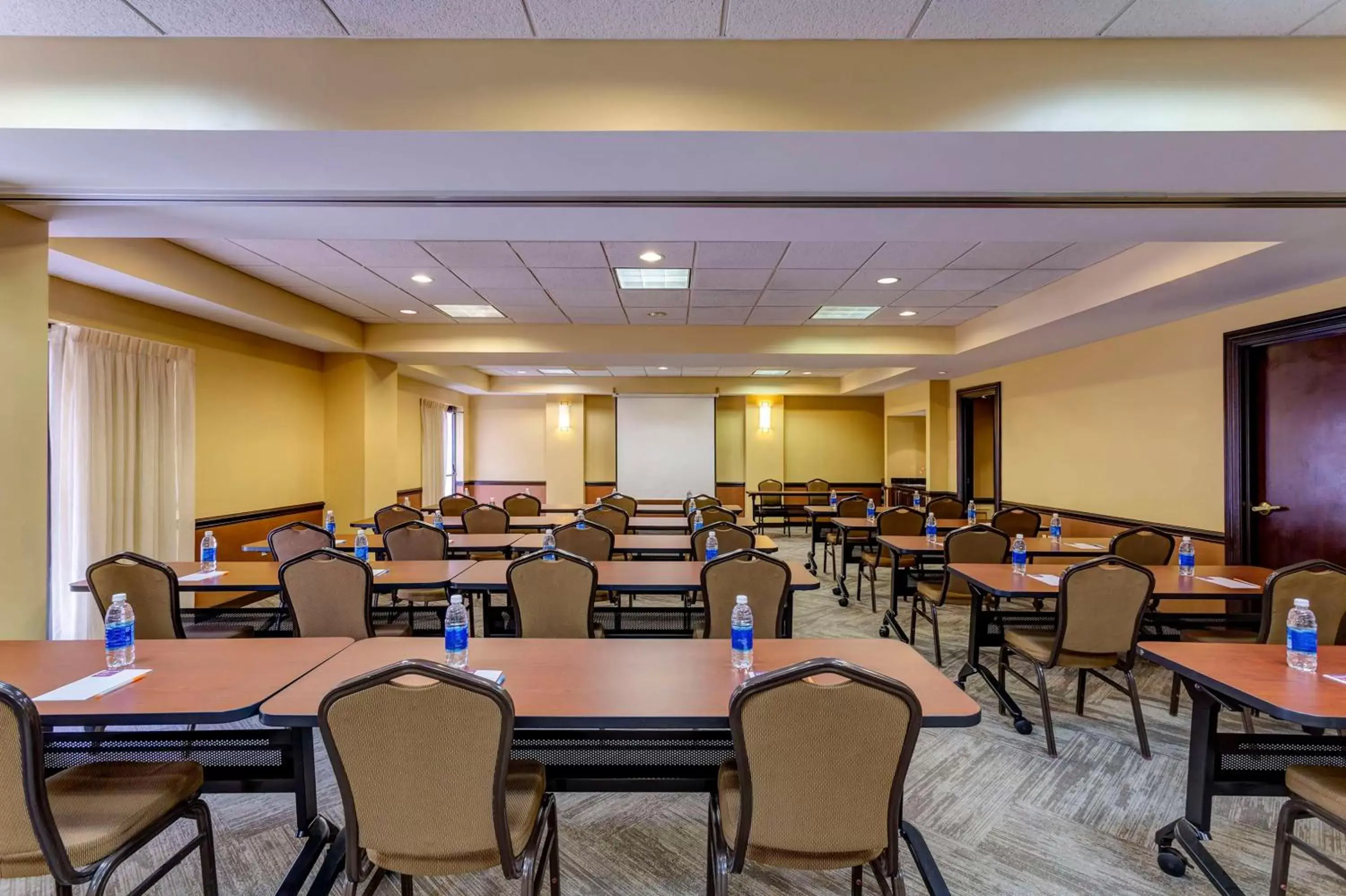 Meeting/conference room in Hyatt Place Tempe Phoenix Airport