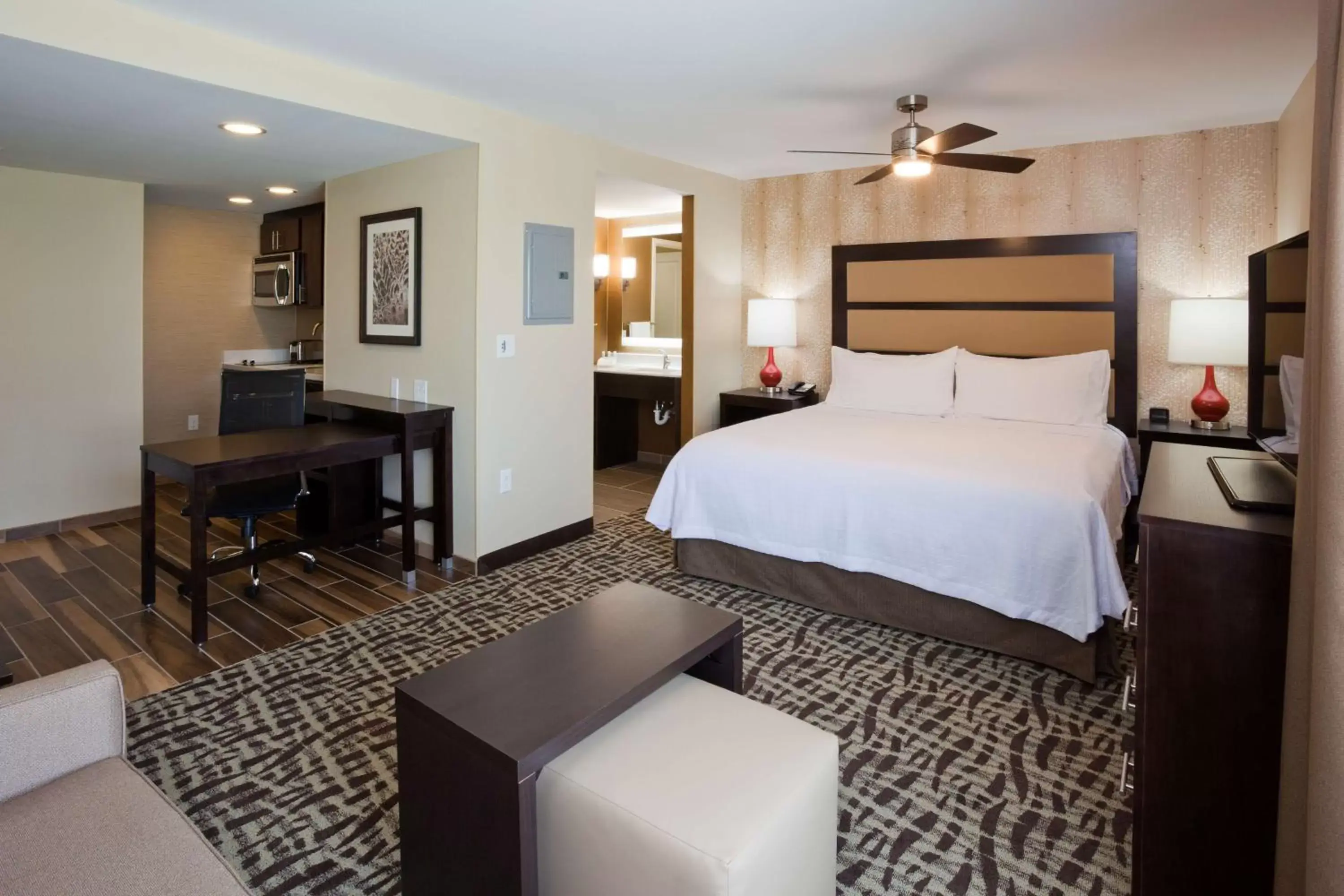 King Suite - Hearing Access/Non-Smoking in Homewood Suites Davenport