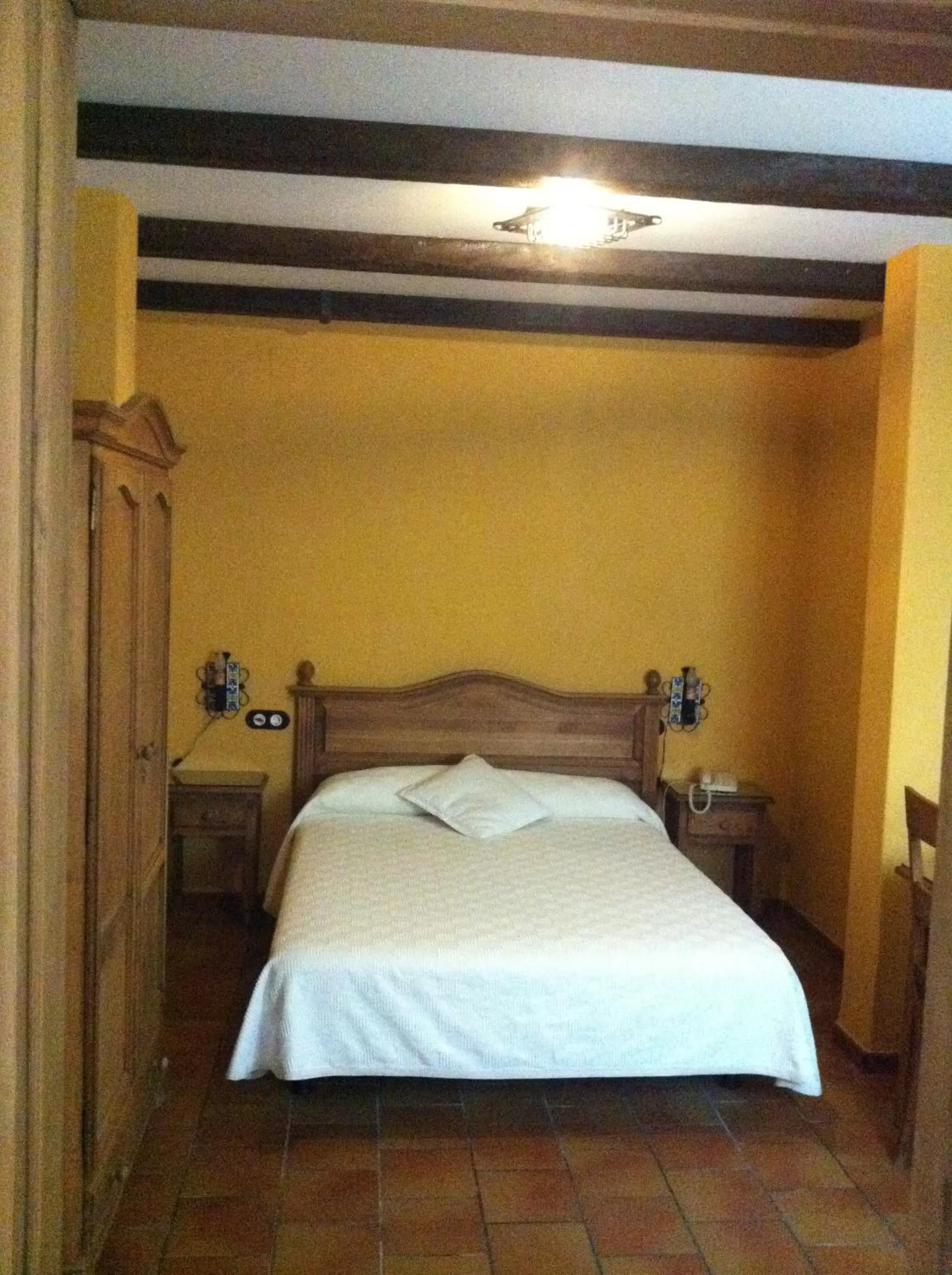 Photo of the whole room, Bed in Hotel El Tabanco