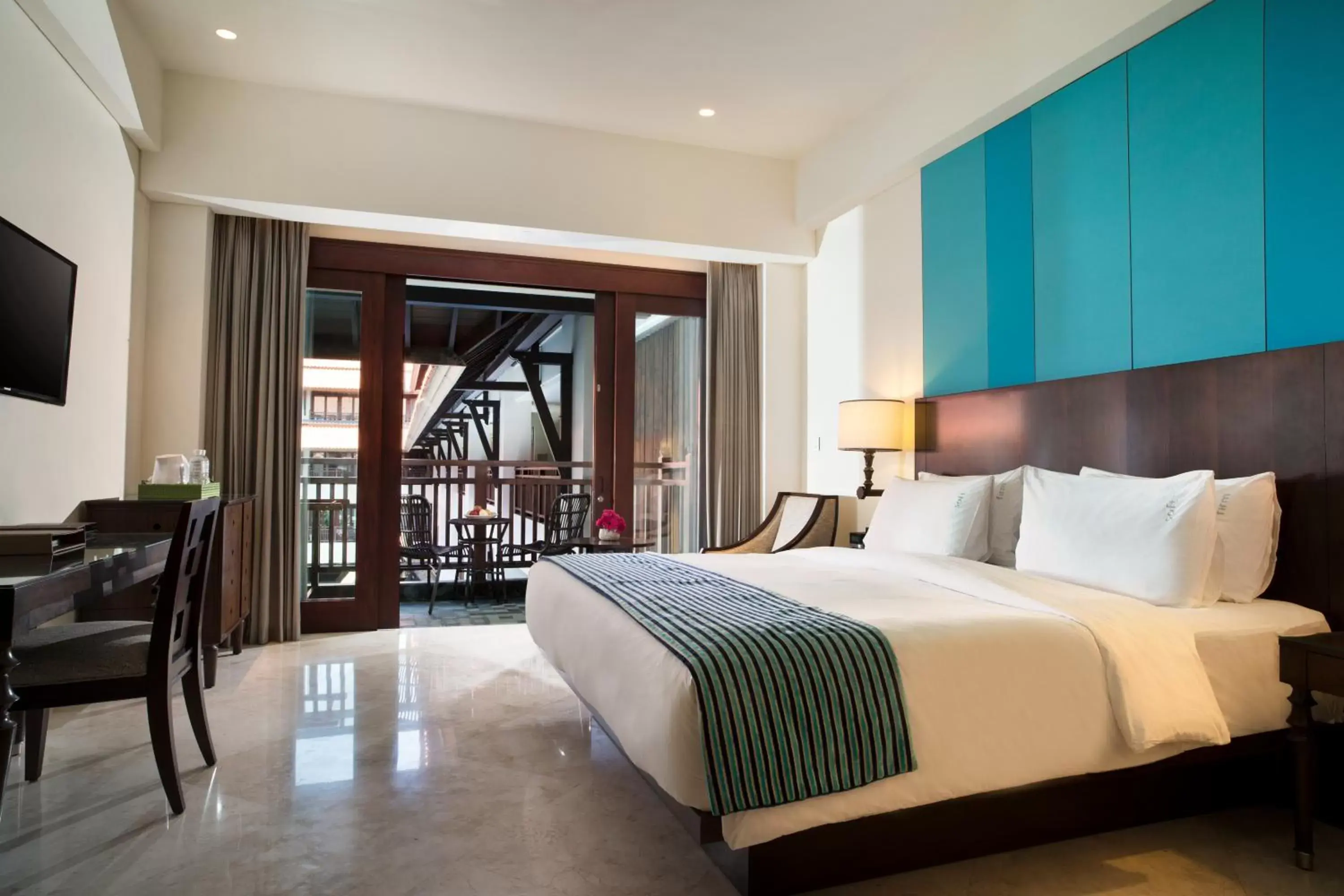 Balcony/Terrace, Bed in Holiday Inn Resort Bali Nusa Dua, an IHG Hotel - CHSE Certified