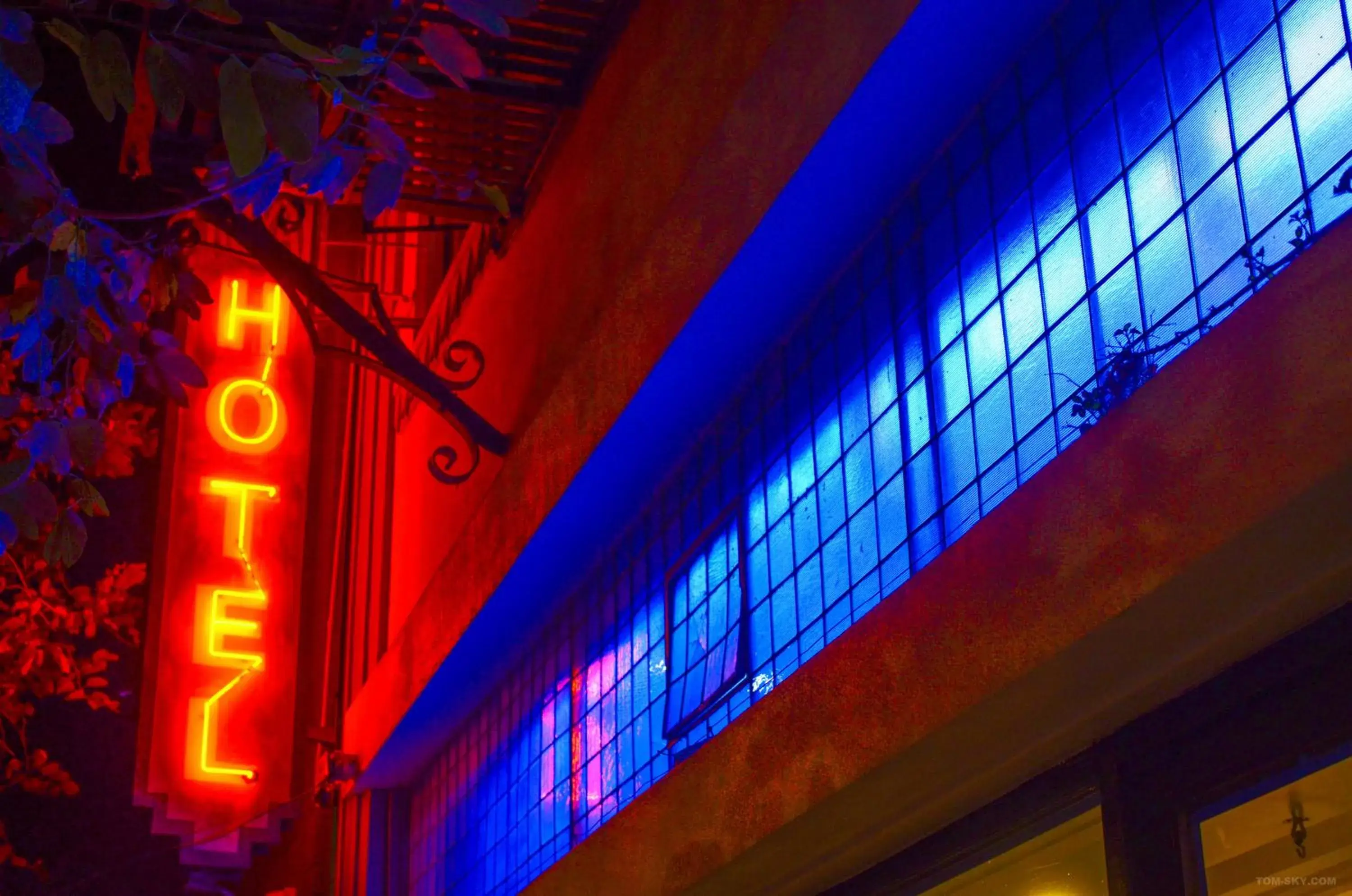 Facade/entrance in Hotel Royal