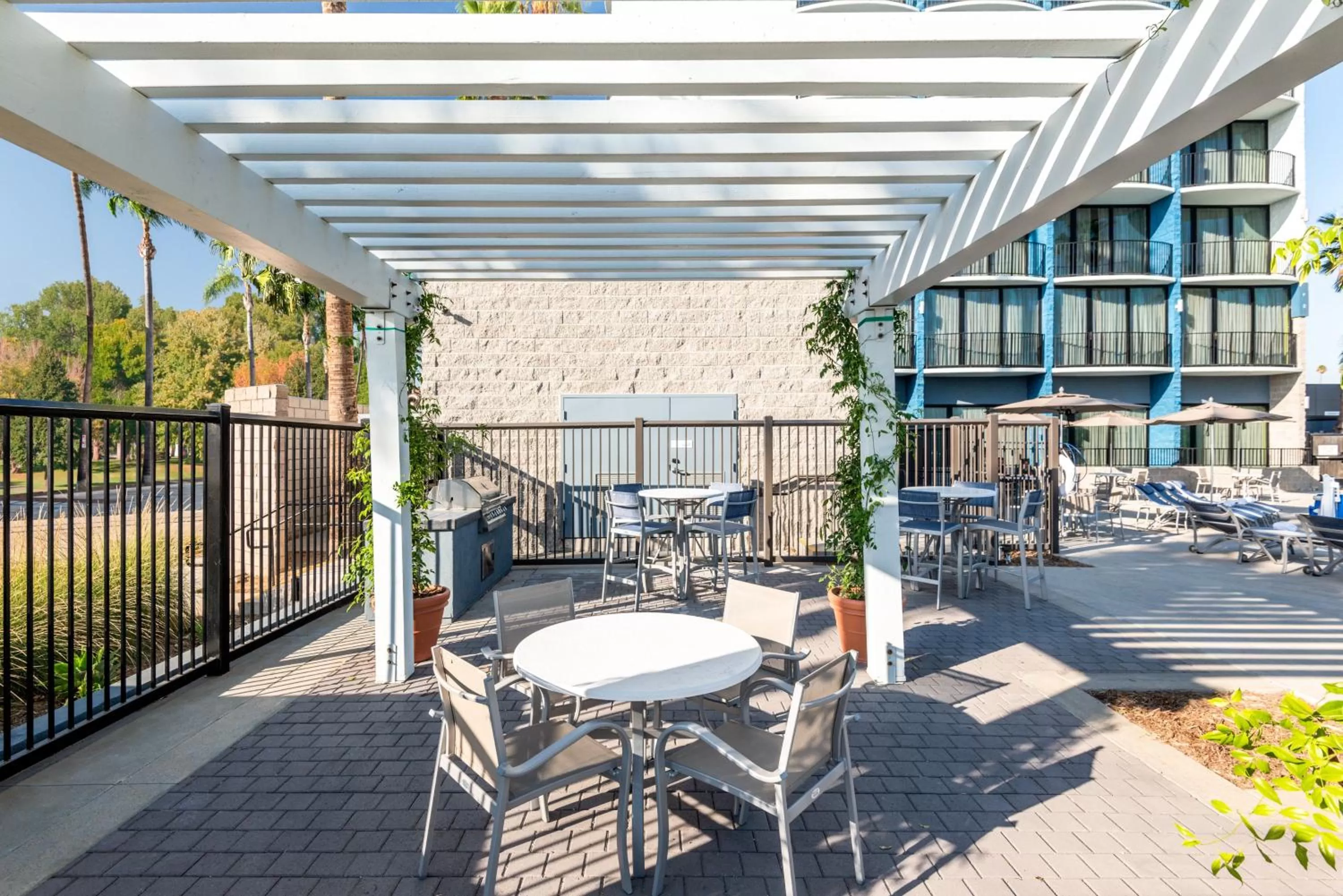 Lobby or reception in Holiday Inn Express & Suites Santa Ana - Orange County by IHG