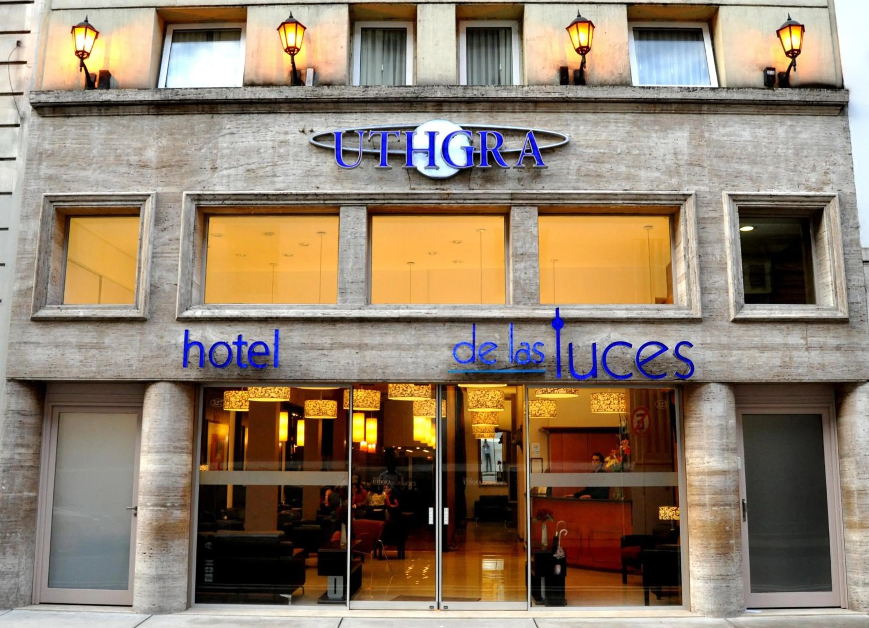 Facade/entrance in Hotel UTHGRA de las Luces