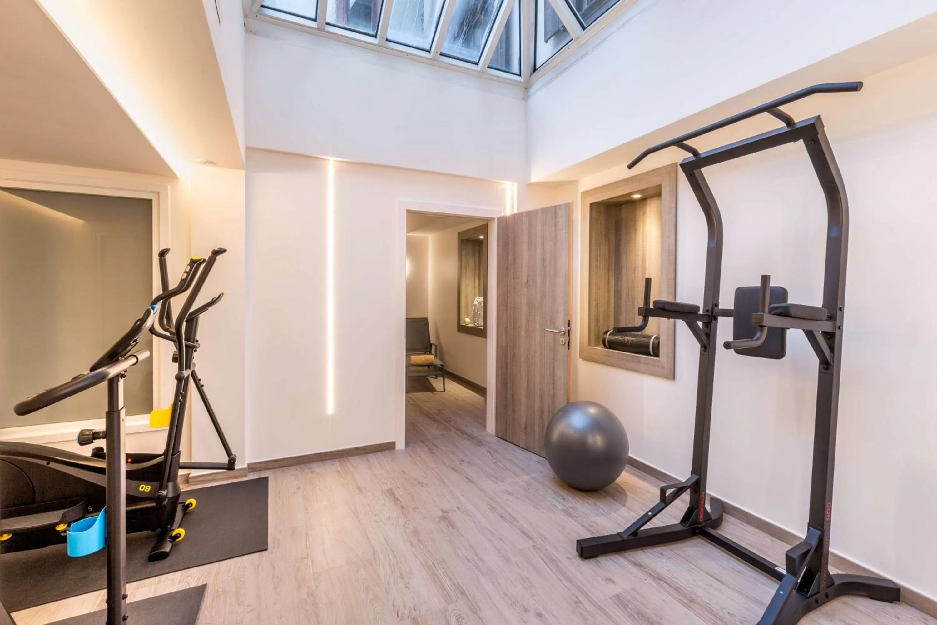 Fitness centre/facilities in Hotel KLE, BW Signature Collection