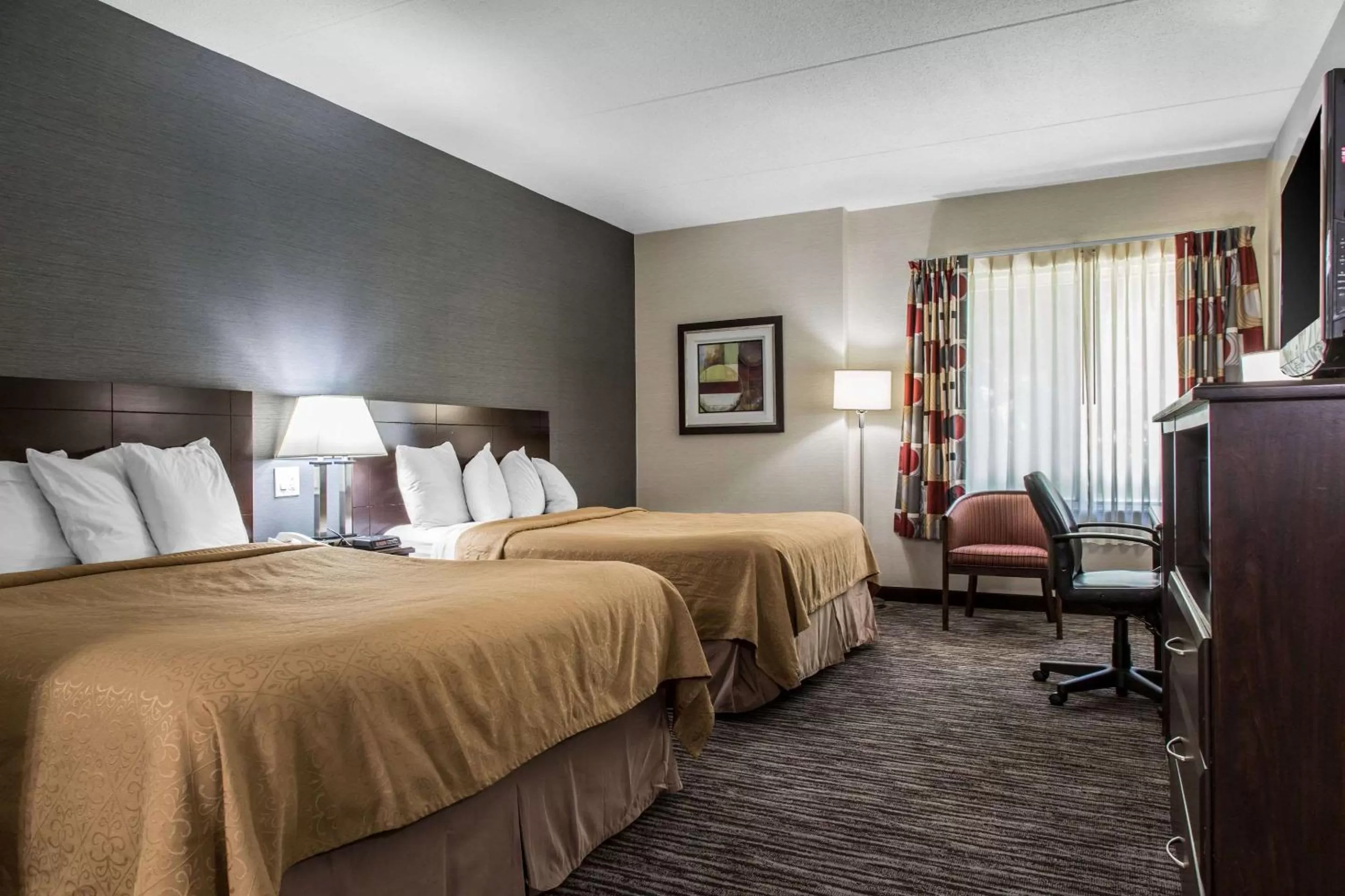 Photo of the whole room, Bed in Quality Inn & Suites Danbury near University