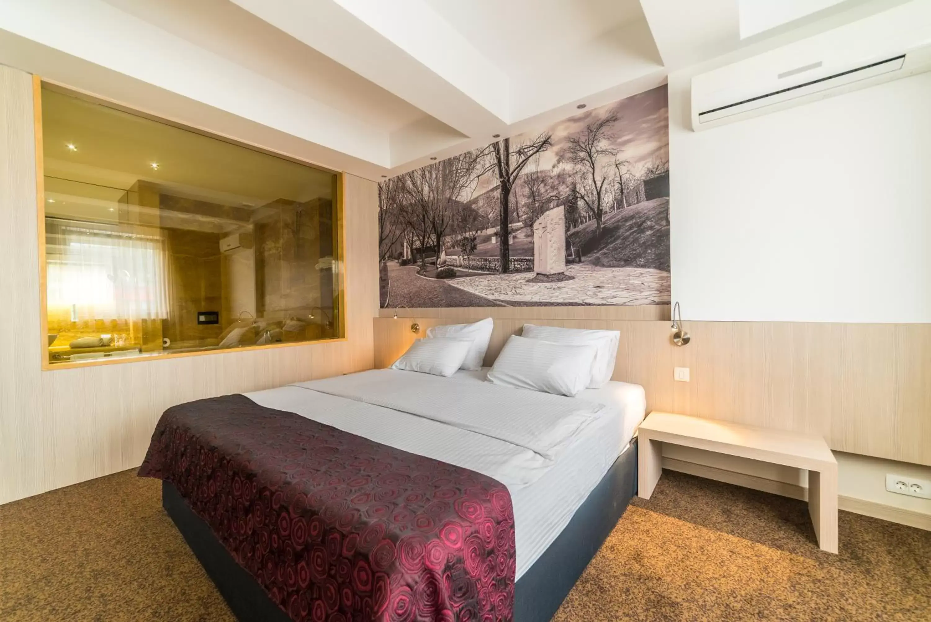 Bed in City Hotel Mostar