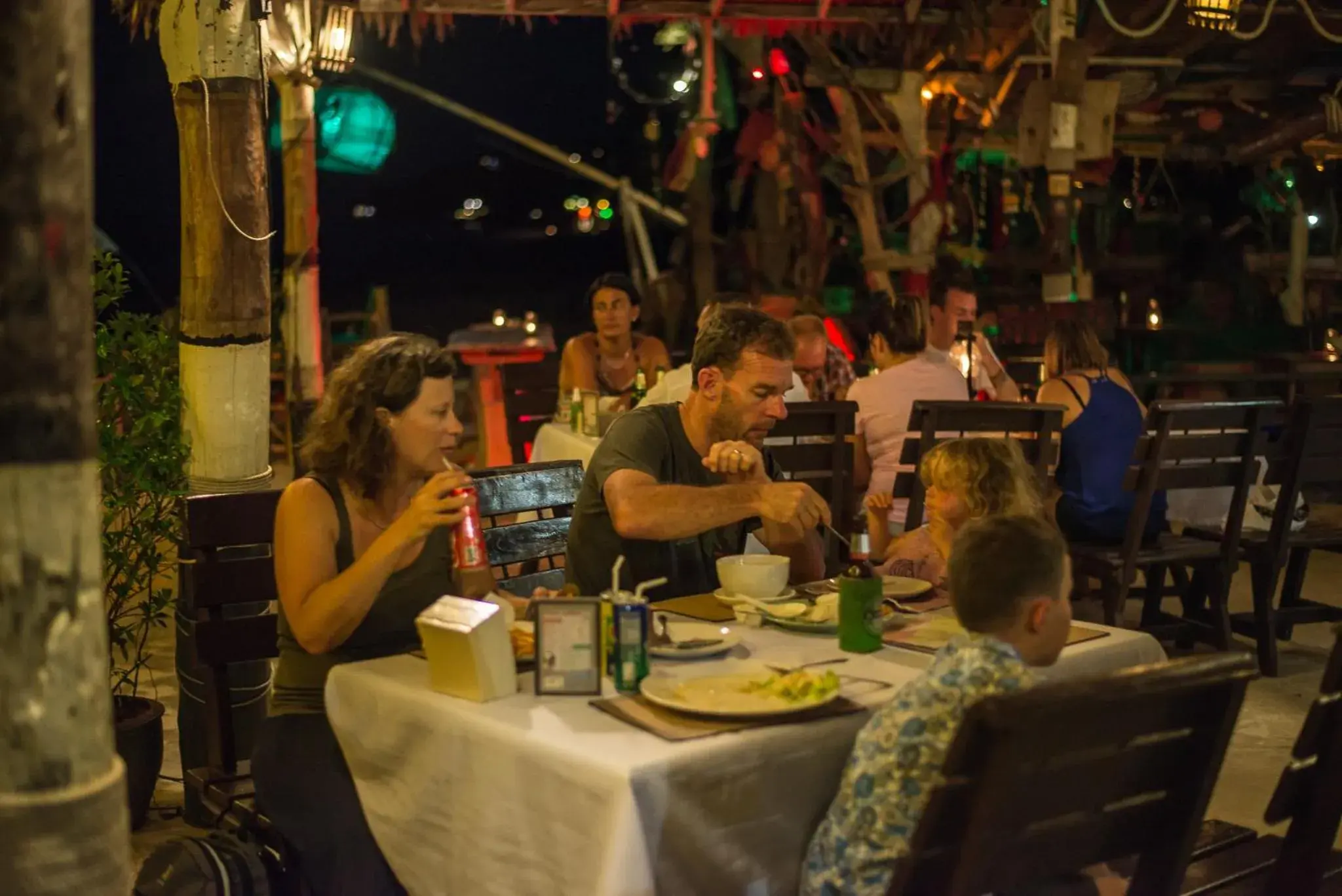 Family, Restaurant/Places to Eat in Lanta Nice Beach Resort - SHA Extra Plus