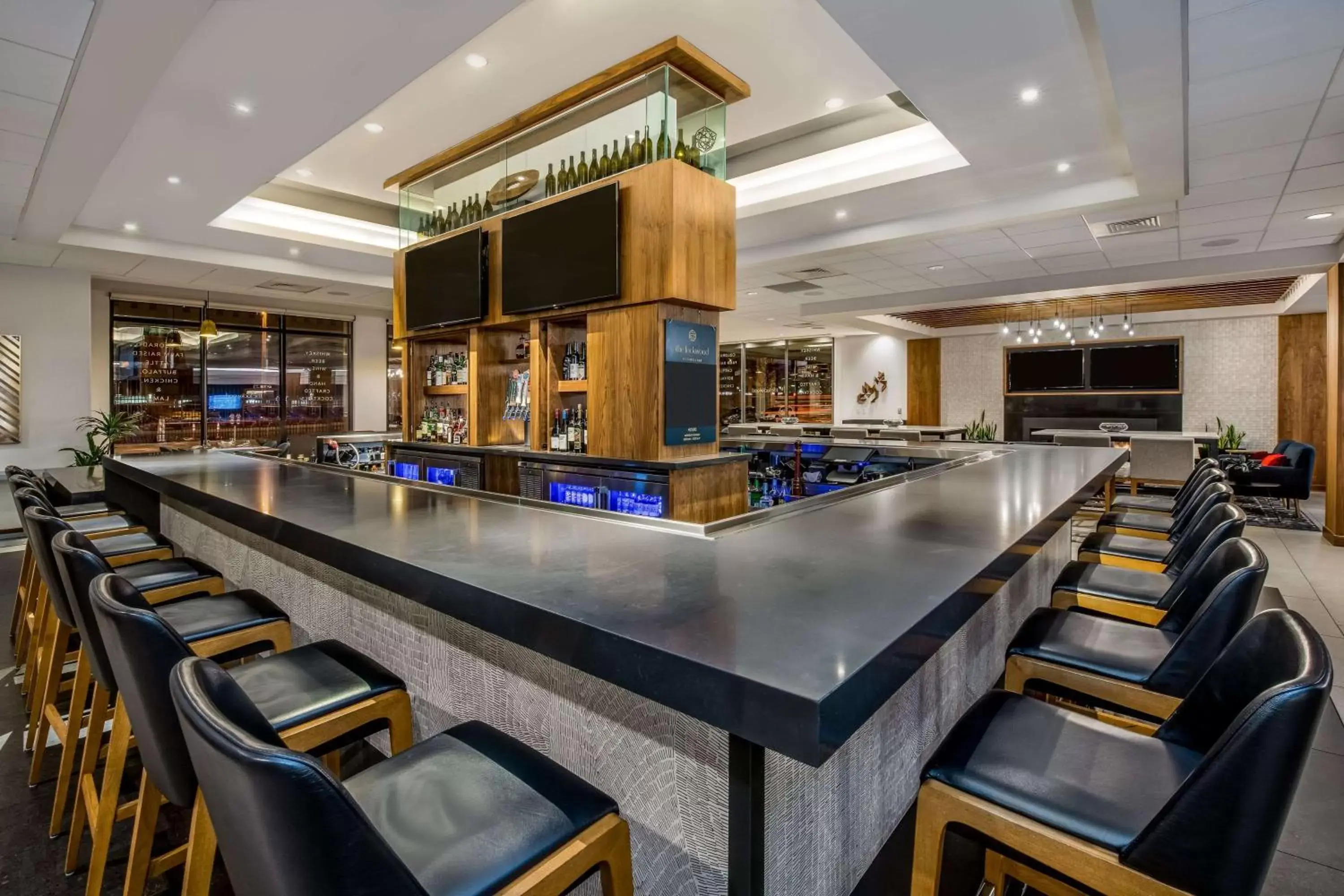 Lounge or bar in Sonesta Denver Downtown Lounge or bar in Sonesta Denver Downtown