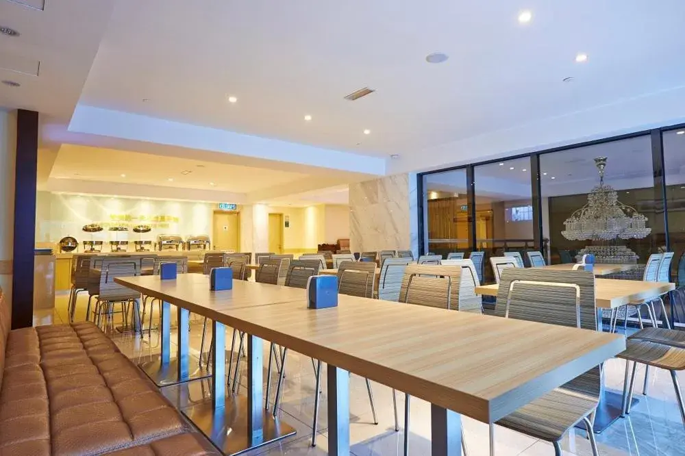Lounge or bar, Restaurant/Places to Eat in City Comfort Hotel Kuala Lumpur City Center (Bukit Bintang)