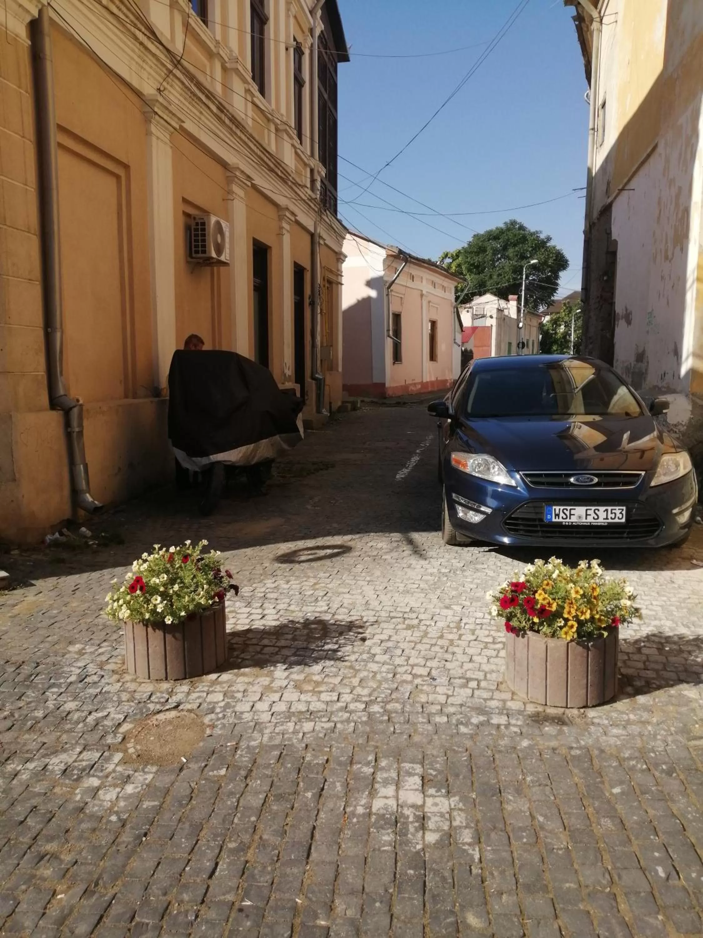 Parking in Hotel Rares