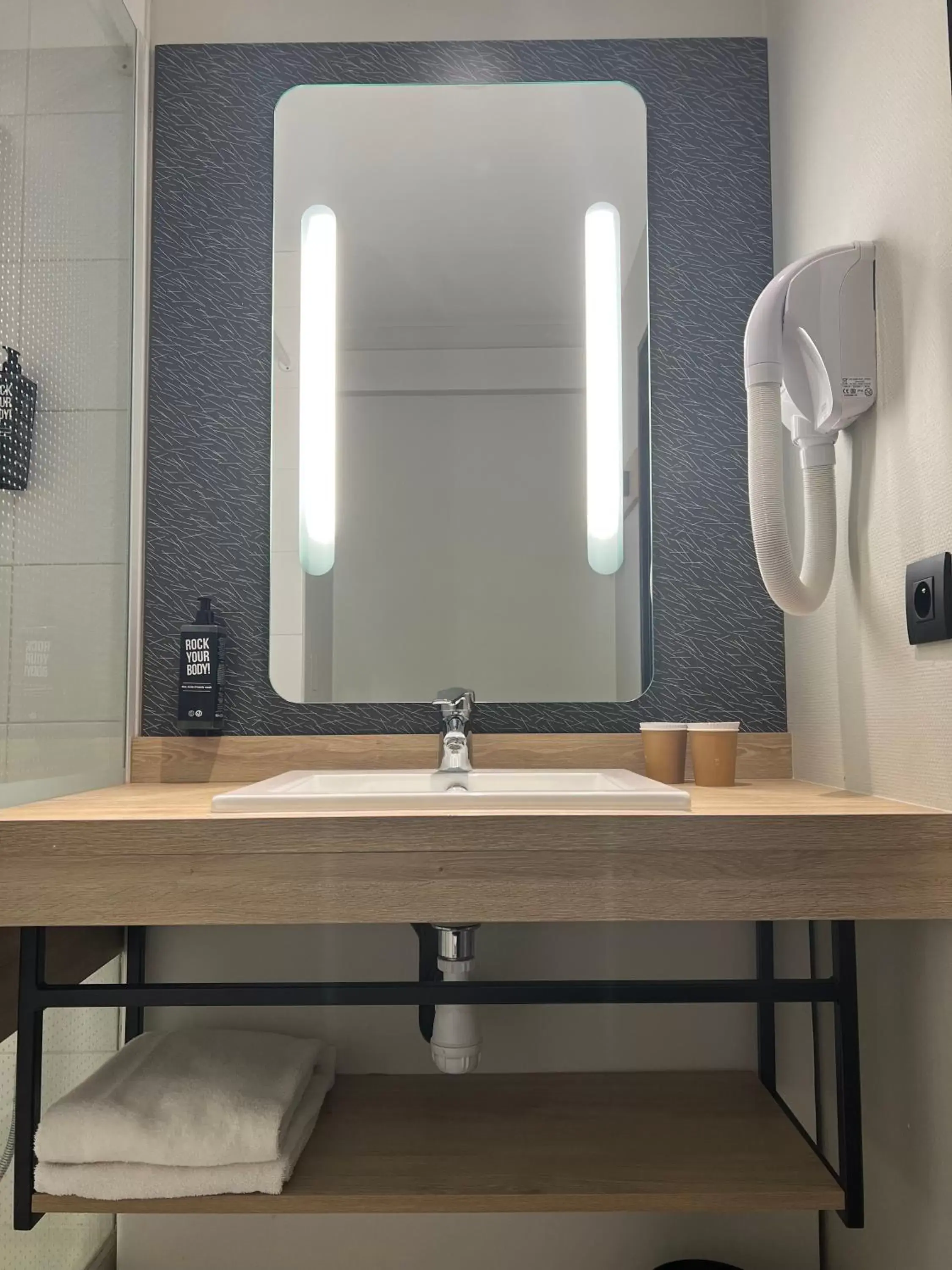 Standard Twin Room in Ibis Angoulême Nord Standard Twin Room in Ibis Angoulême Nord