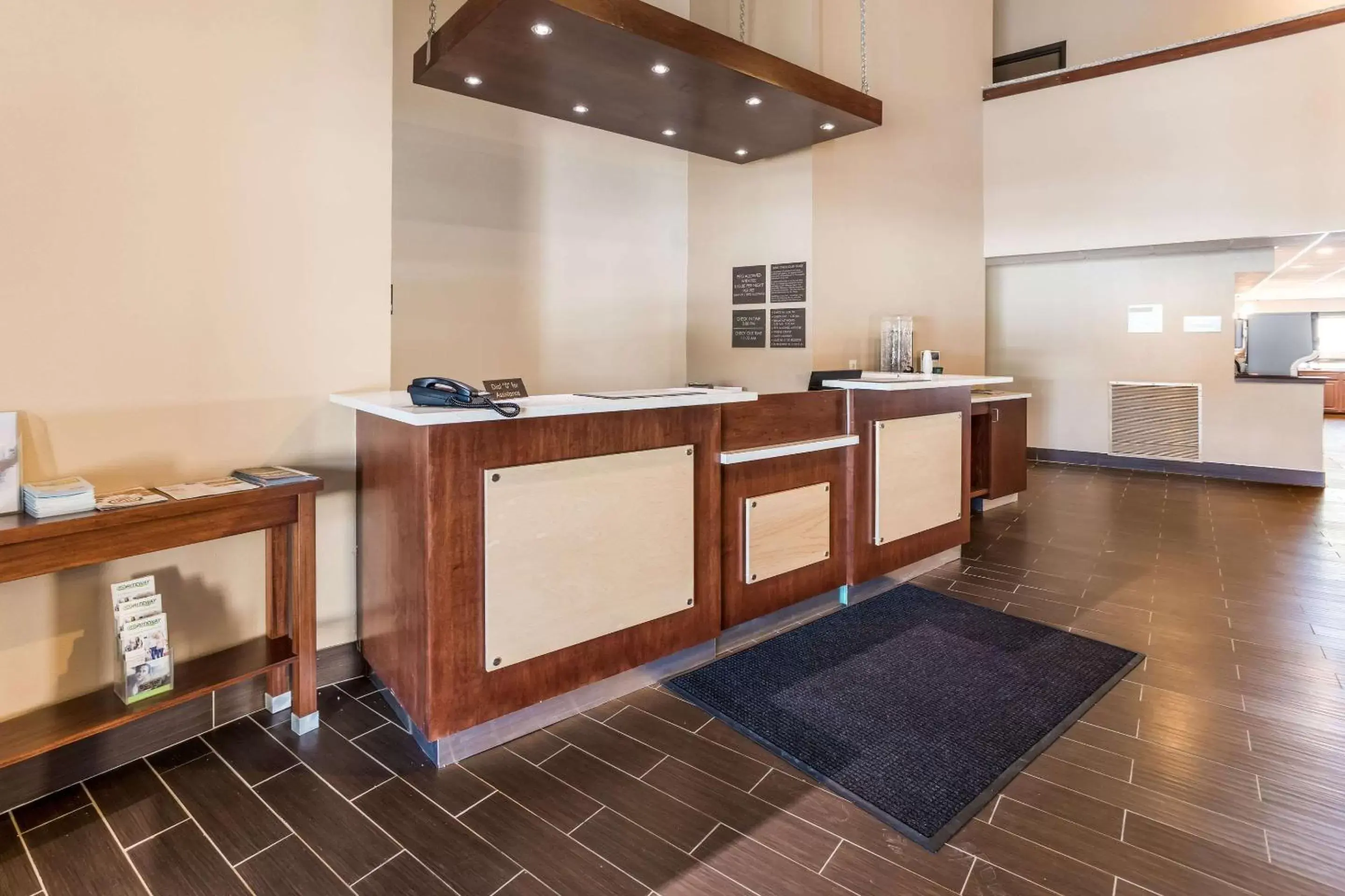 Lobby or reception in Comfort Inn Lobby or reception in Comfort Inn