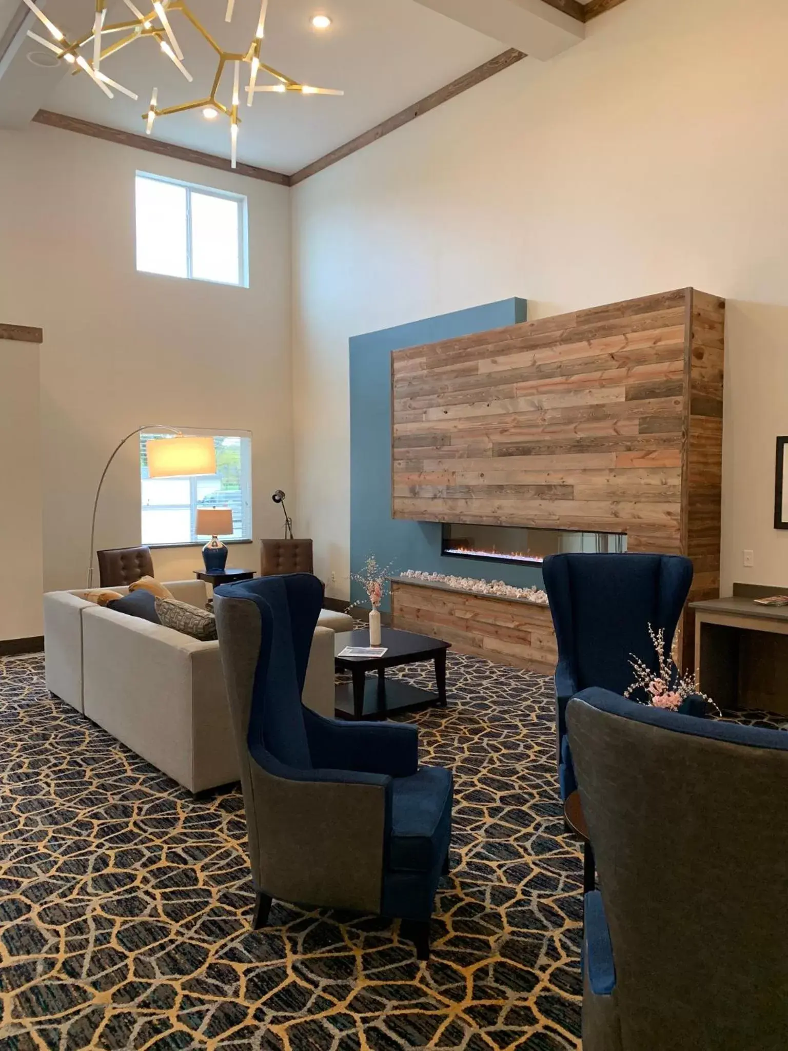 Lobby or reception in Little Crow Resort & Conference, Trademark by Wyndham Lobby or reception in Little Crow Resort & Conference, Trademark by Wyndham