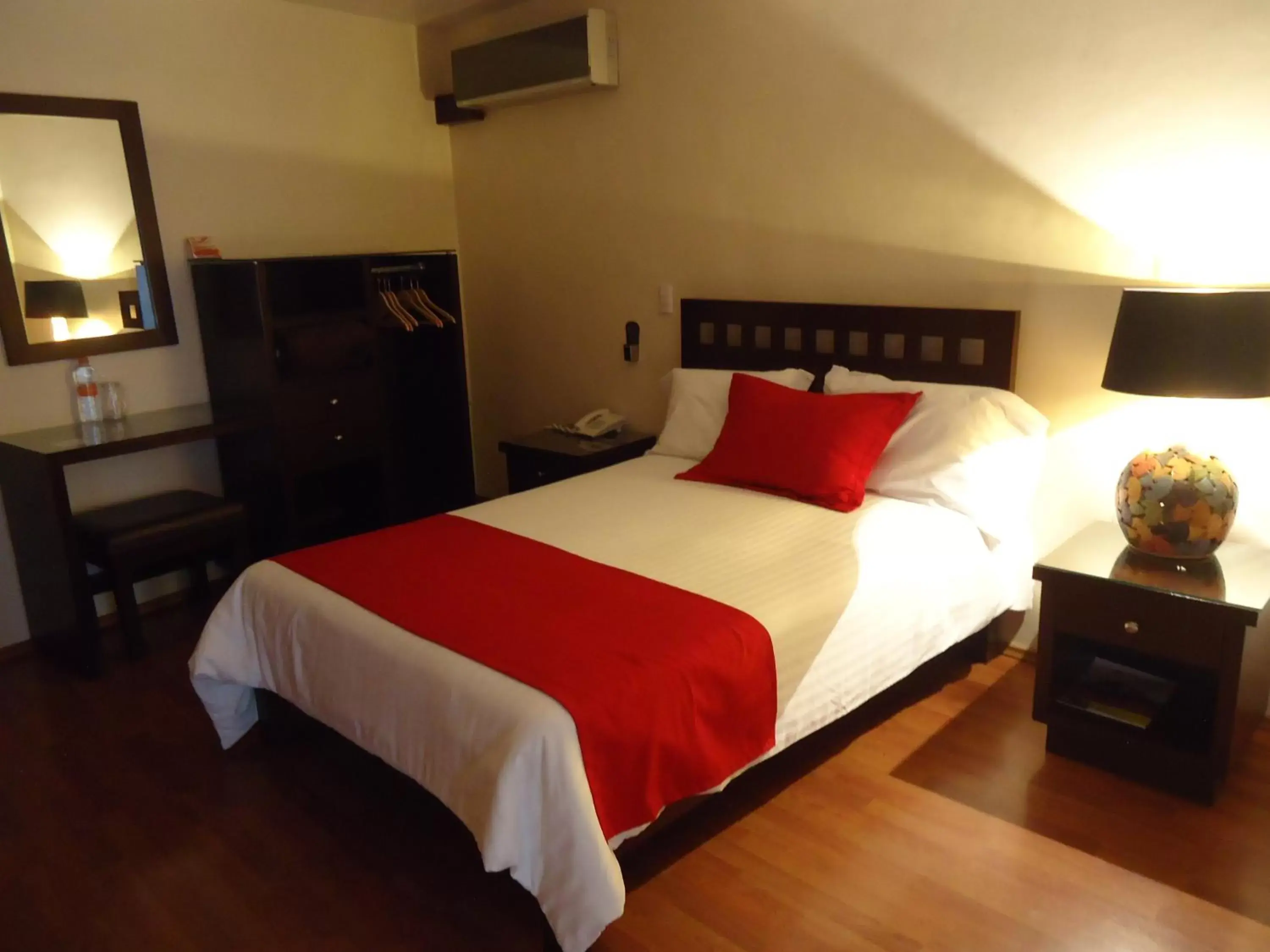 Bed in Hotel Plaza San Carlos