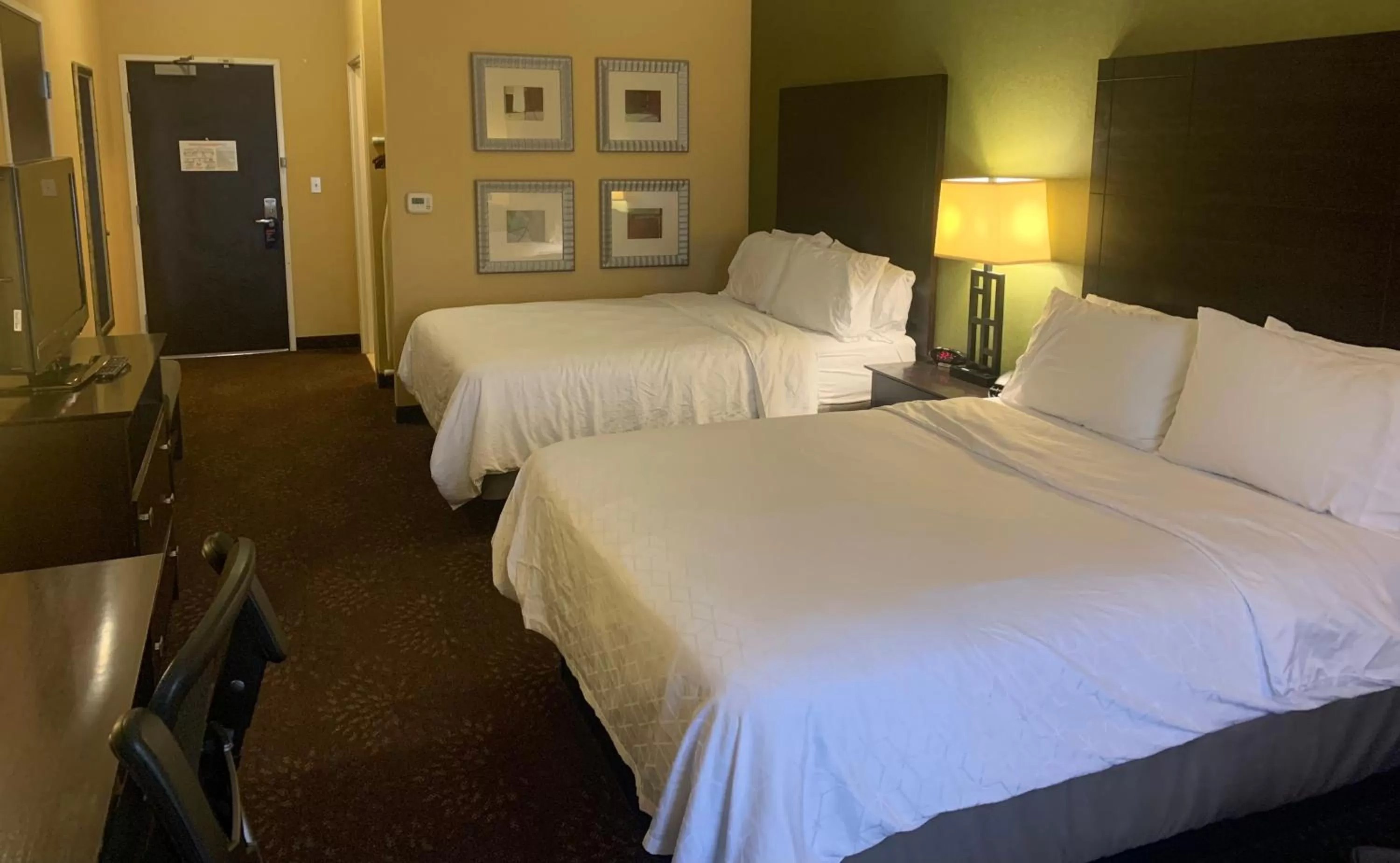 Bed in Holiday Inn Express Hotel & Suites Lansing-Dimondale by IHG