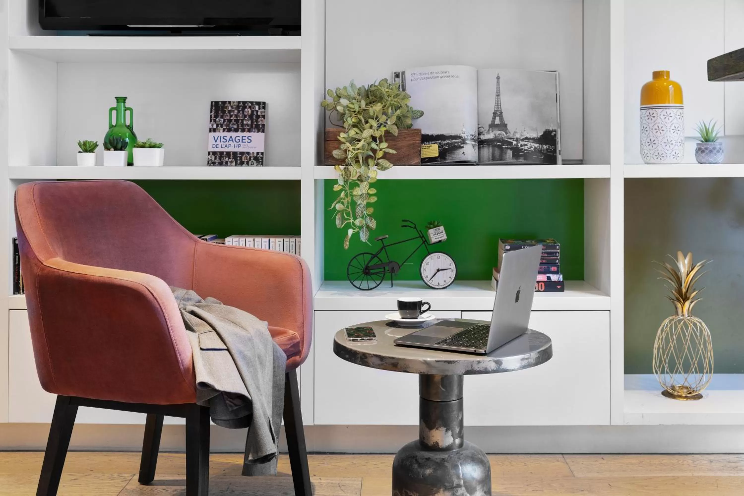 Lobby or reception in Mercure Paris Gare du Nord