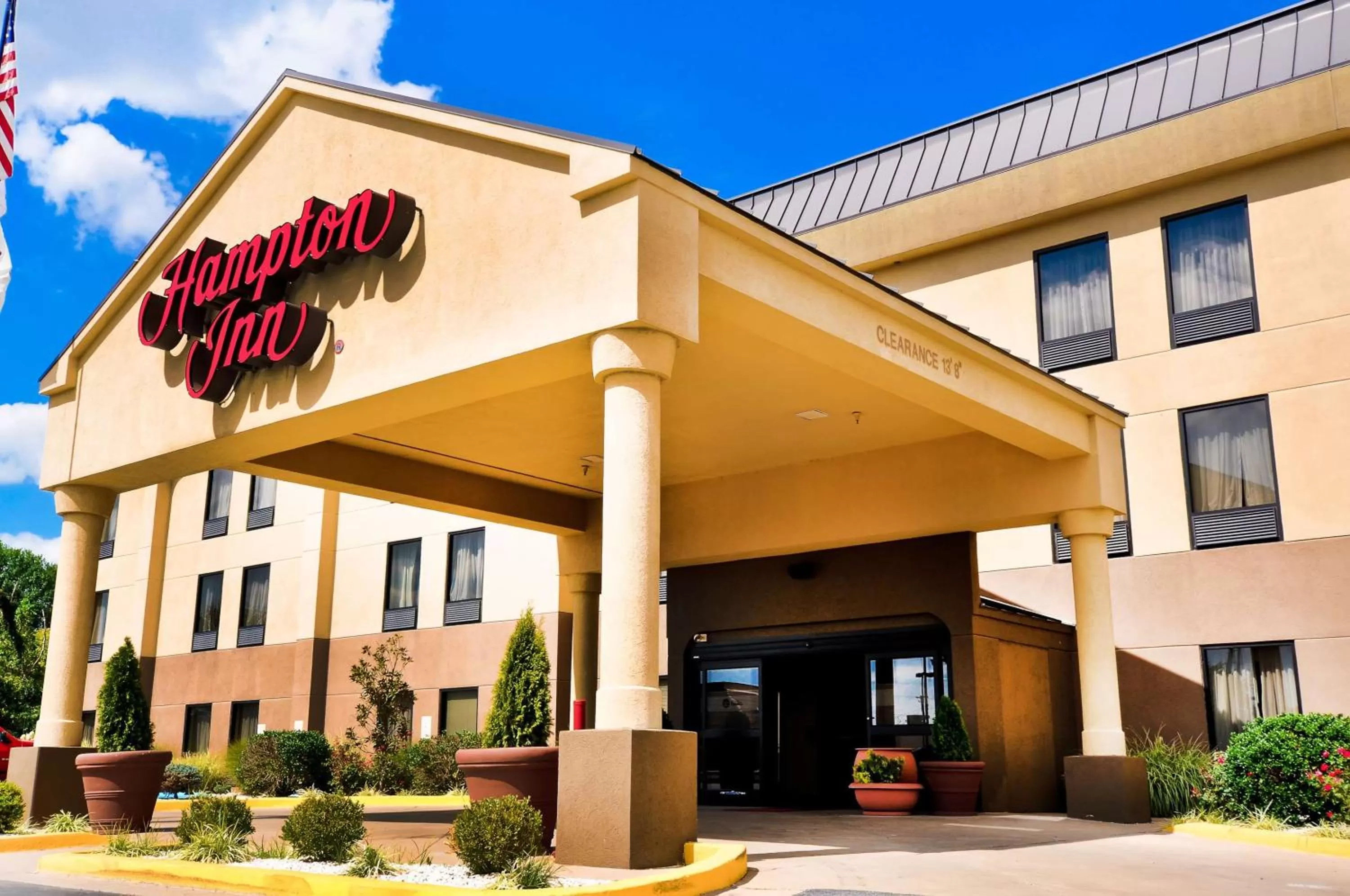Property building in Hampton Inn Carrollton KY